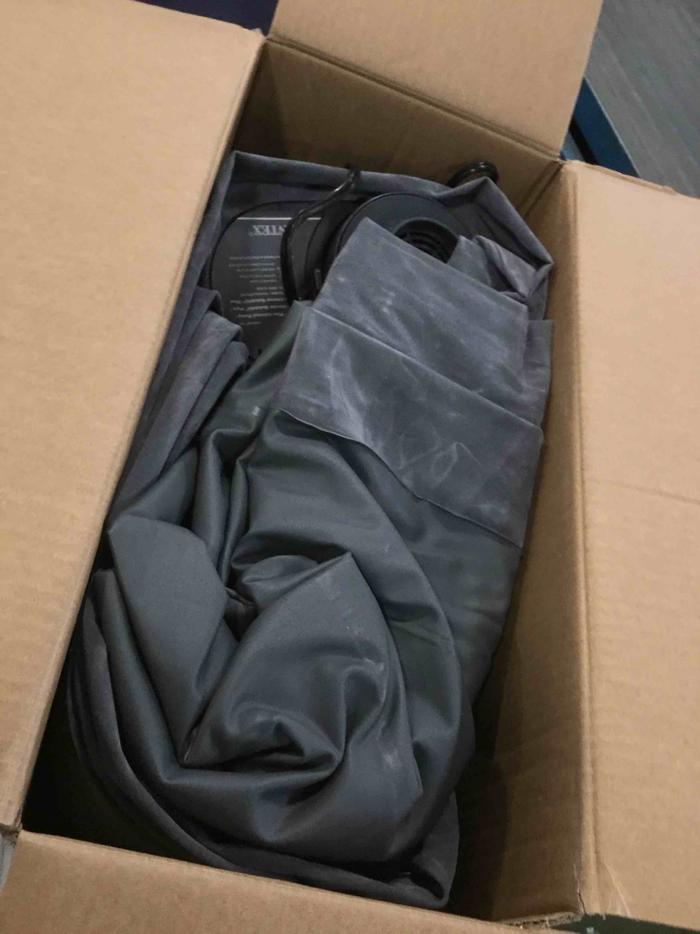 https://s3.amazonaws.com/lotting-images-prod/bidfta/BLU6487518_1719847499699.jpeg
