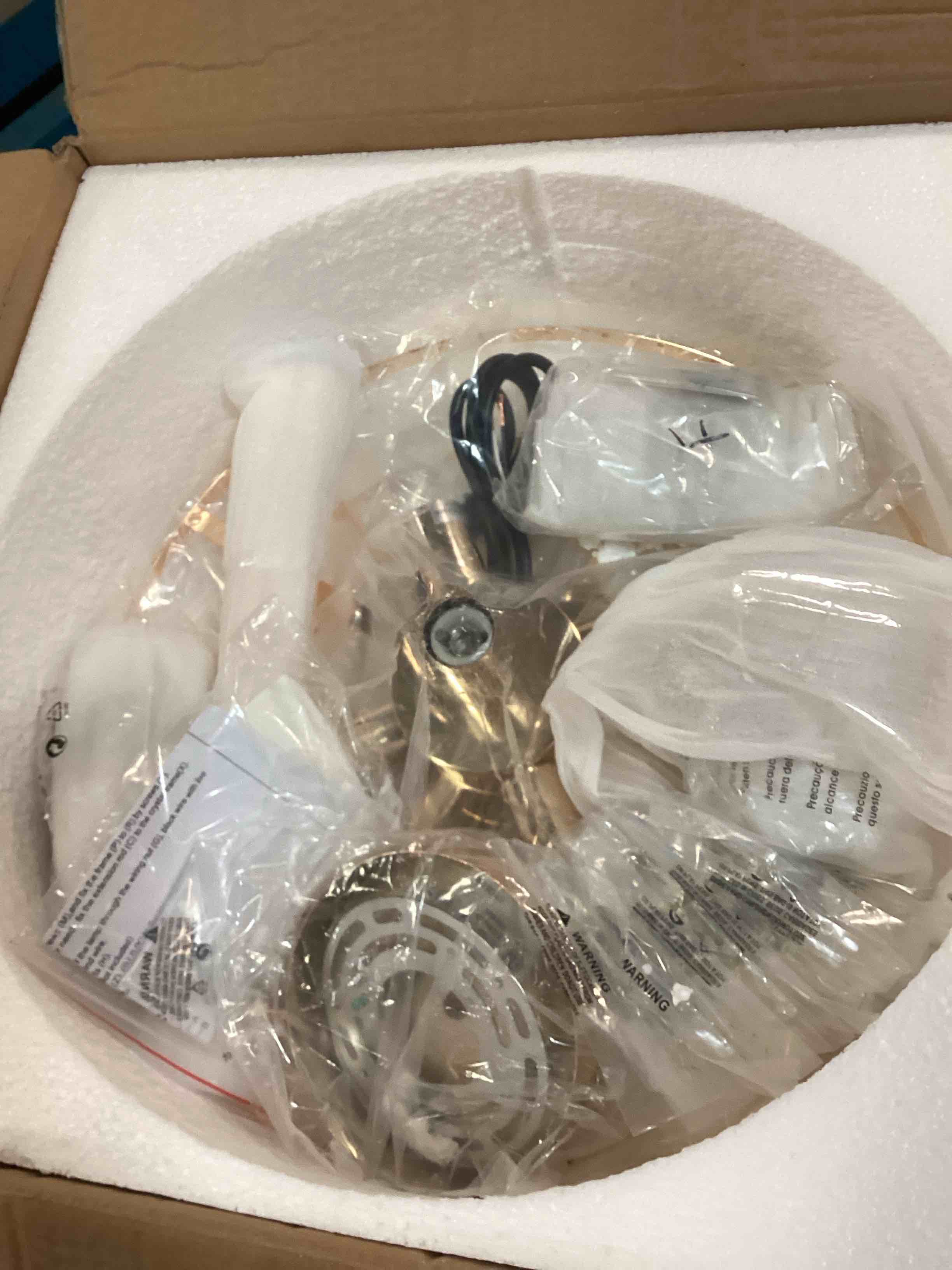 https://s3.amazonaws.com/lotting-images-prod/bidfta/BLU6487697_1719956847038.jpeg