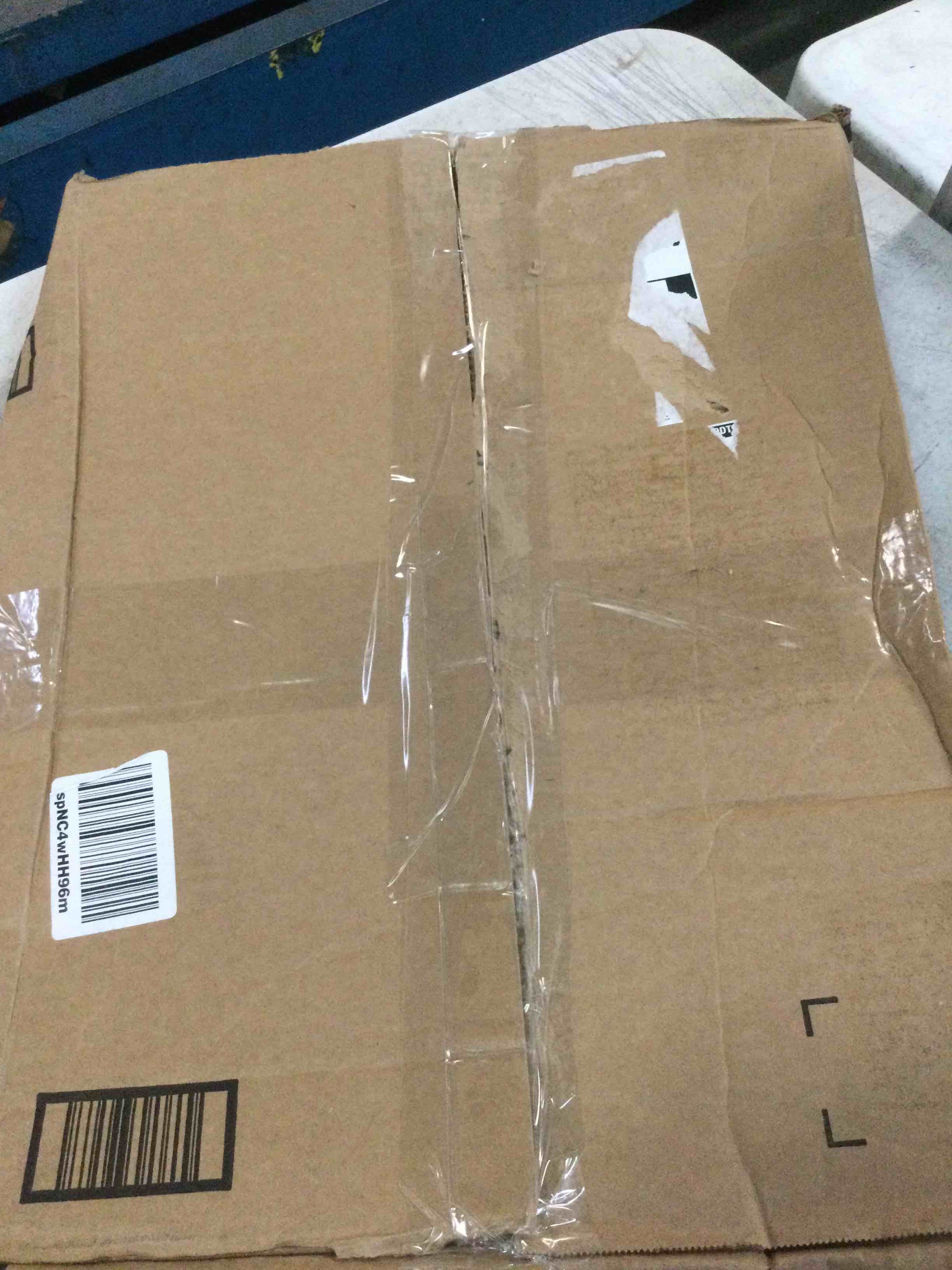 https://s3.amazonaws.com/lotting-images-prod/bidfta/BLU6487813_1720042641673.jpeg