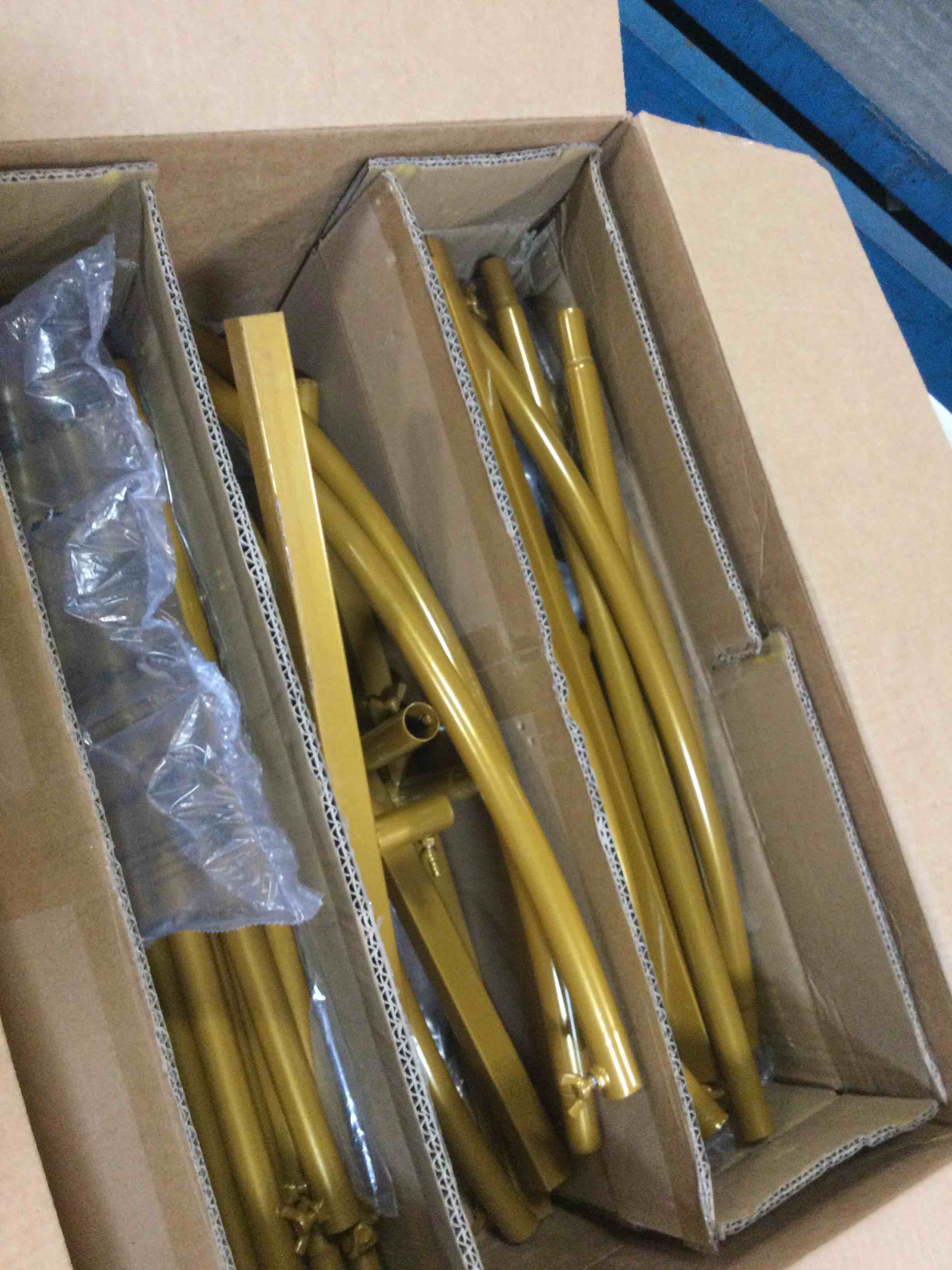 https://s3.amazonaws.com/lotting-images-prod/bidfta/BLU6487825_1720044635142.jpeg