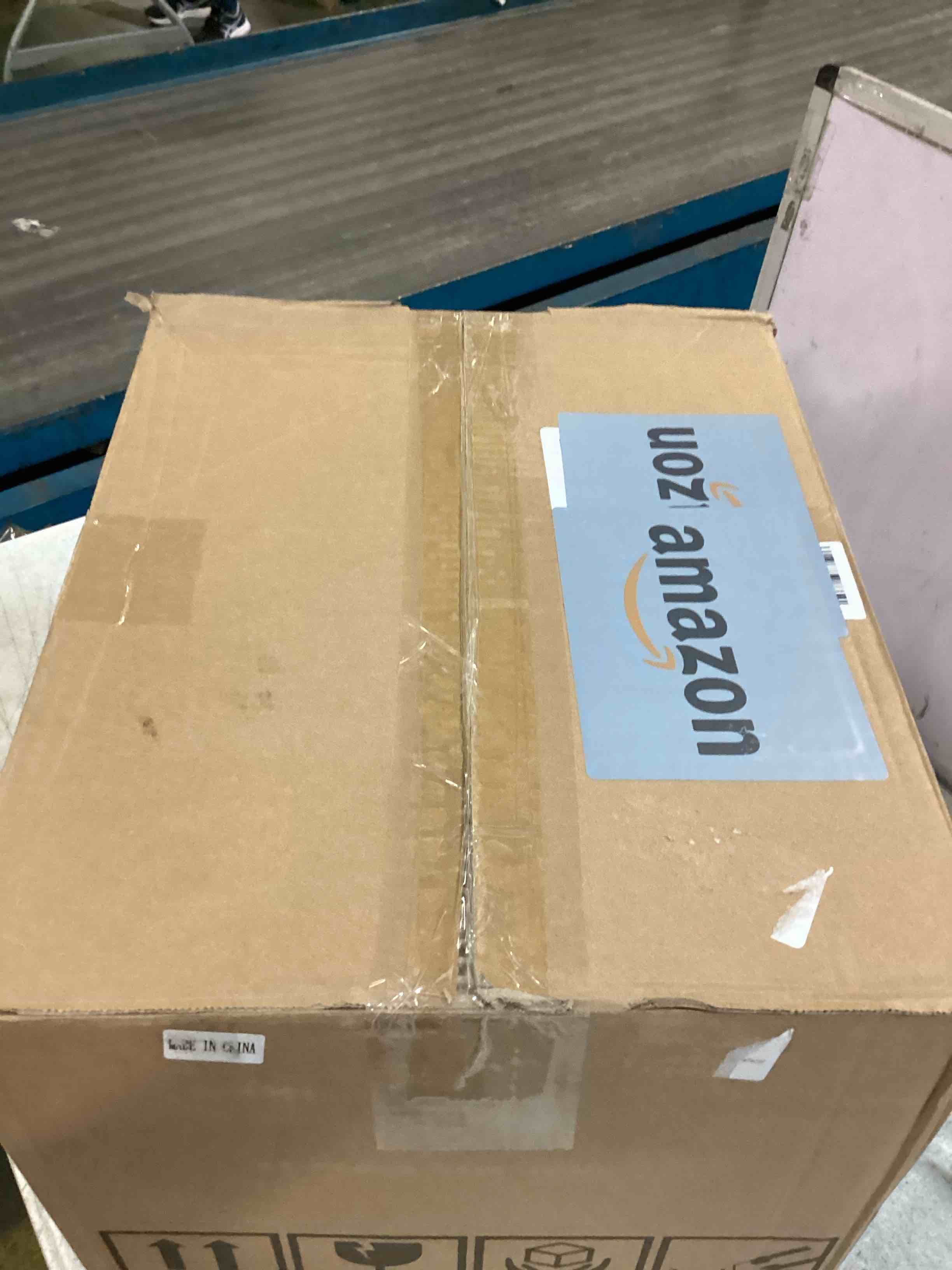 https://s3.amazonaws.com/lotting-images-prod/bidfta/BLU6487900_1720063733641.jpeg