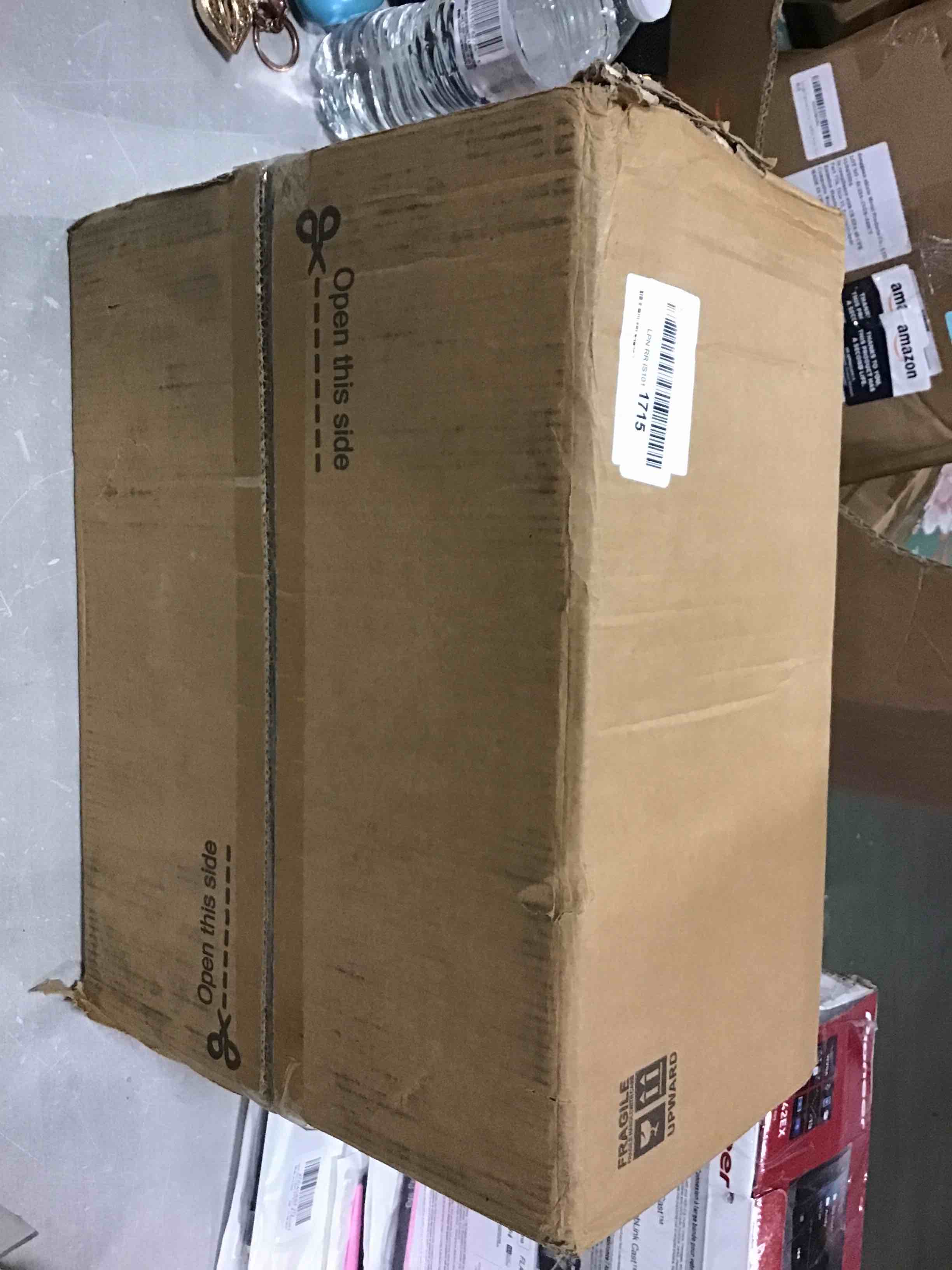 https://s3.amazonaws.com/lotting-images-prod/bidfta/BLU6490569_1719588997539.jpeg