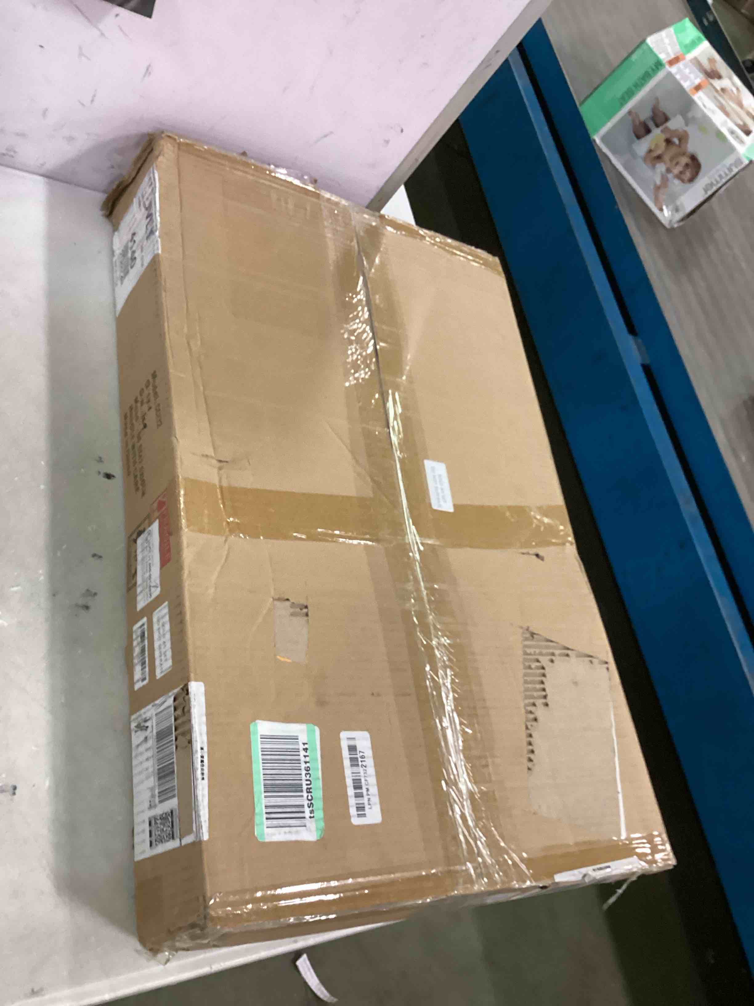 https://s3.amazonaws.com/lotting-images-prod/bidfta/BLU6491039_1719401636447.jpeg