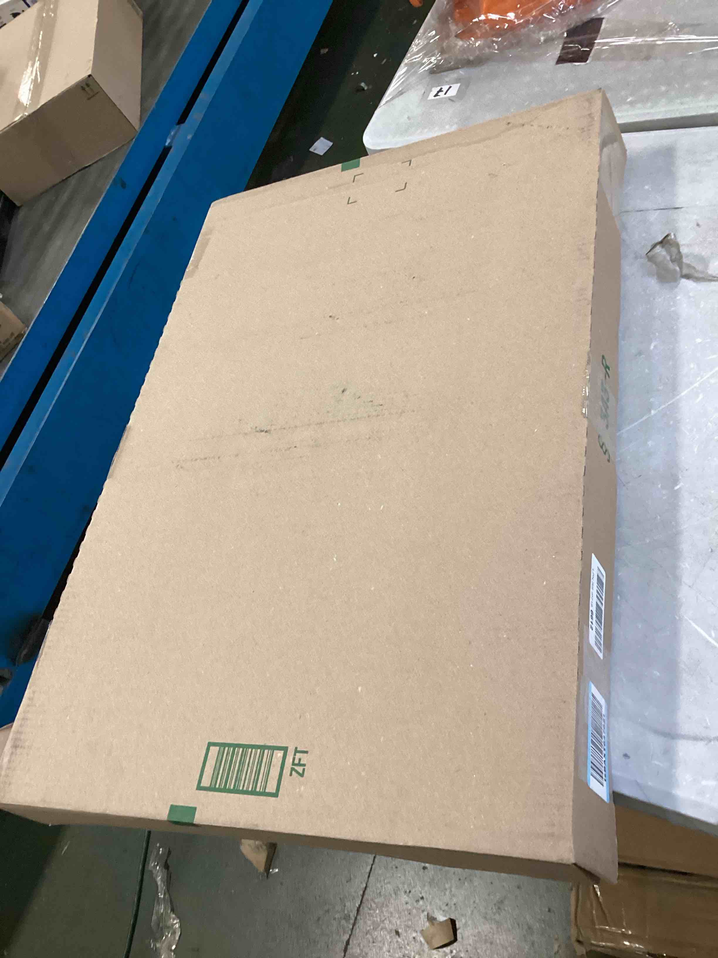 https://s3.amazonaws.com/lotting-images-prod/bidfta/BLU6491451_1719510691327.jpeg