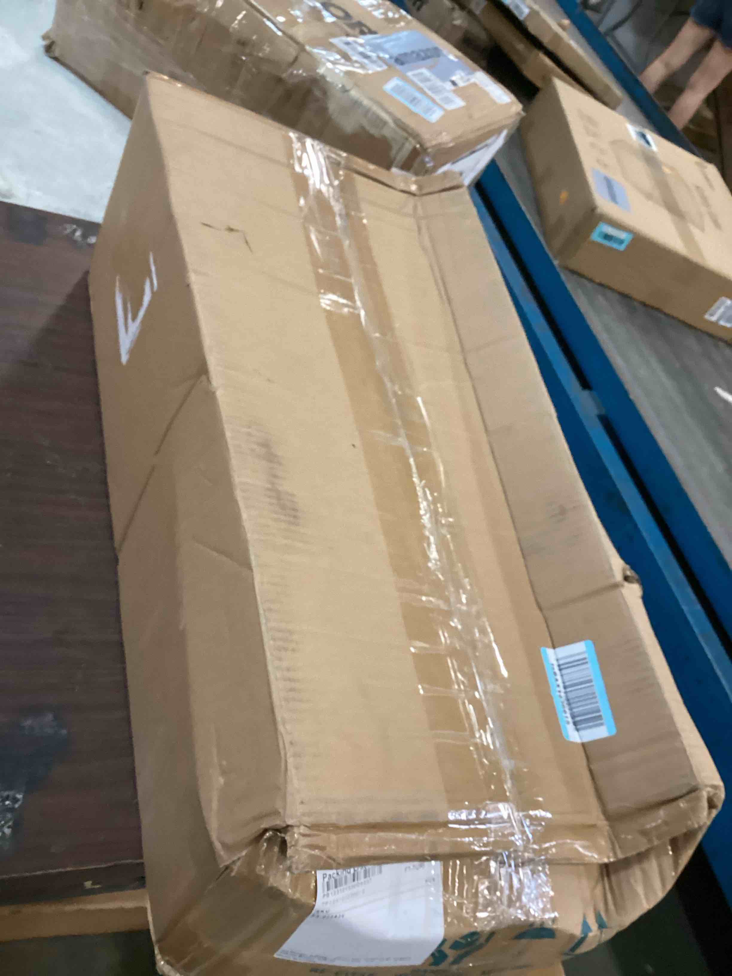 https://s3.amazonaws.com/lotting-images-prod/bidfta/BLU6491595_1719843955802.jpeg