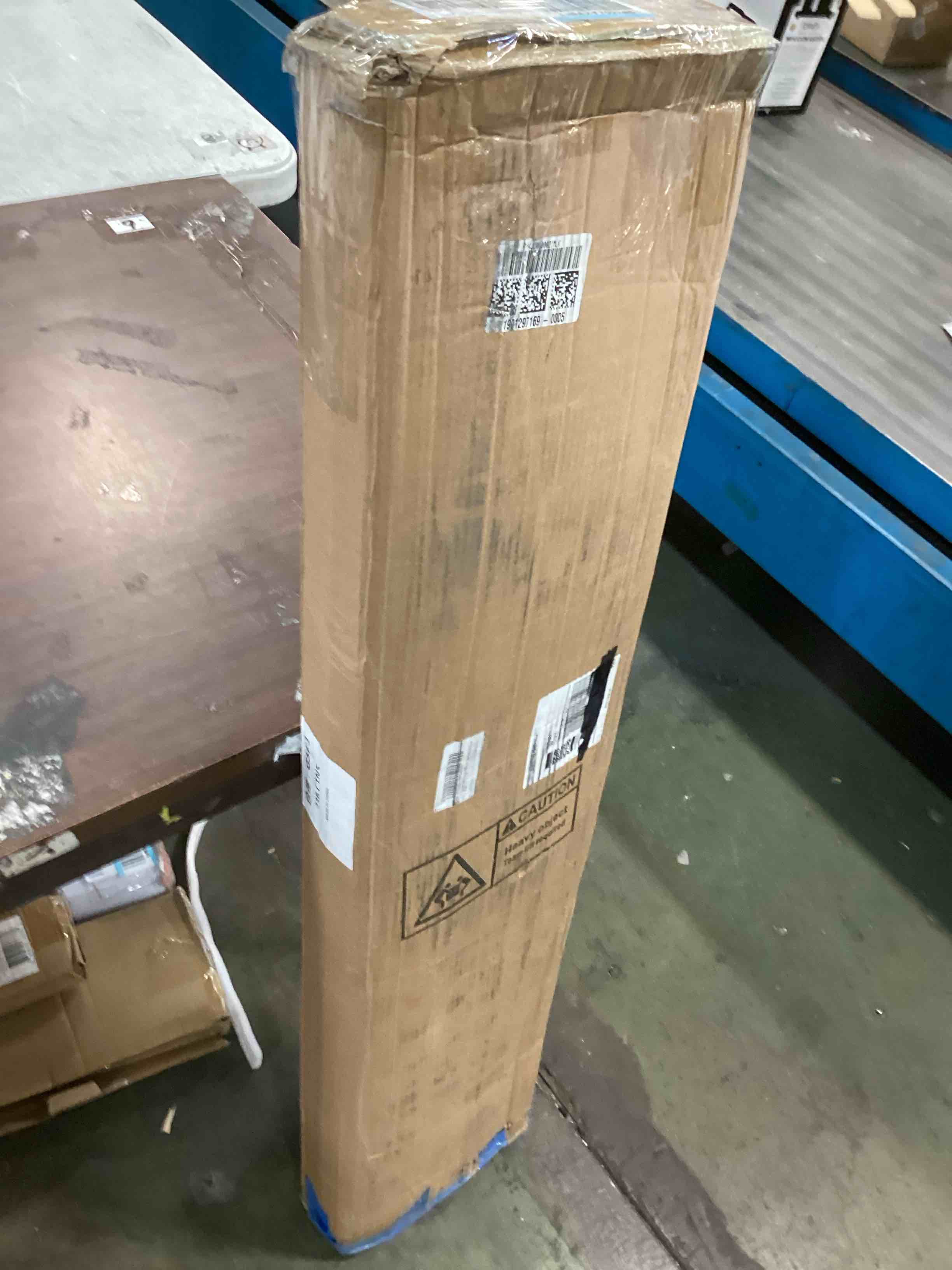 https://s3.amazonaws.com/lotting-images-prod/bidfta/BLU6491678_1719856085269.jpeg