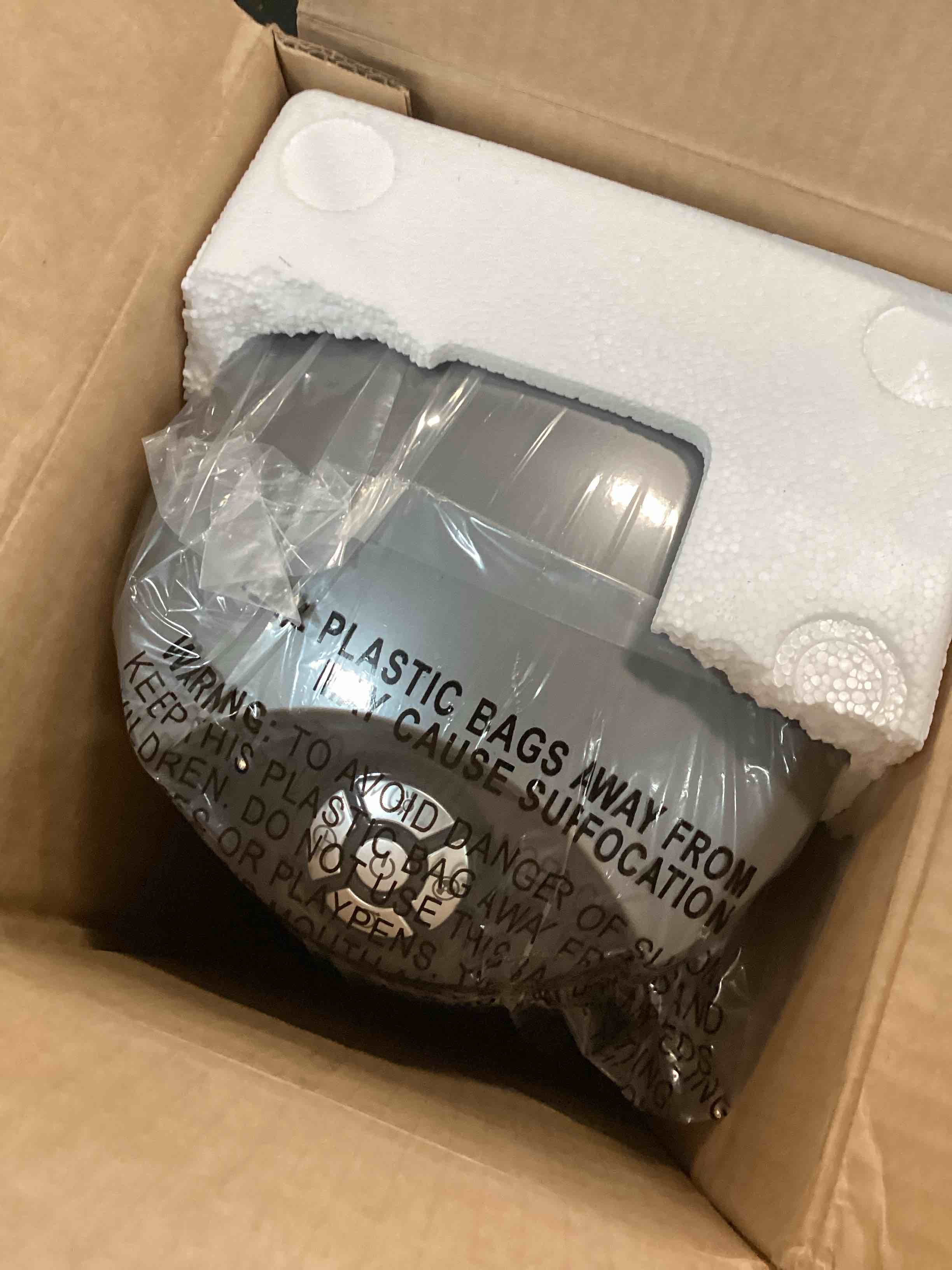 https://s3.amazonaws.com/lotting-images-prod/bidfta/BLU6491698_1719858503054.jpeg