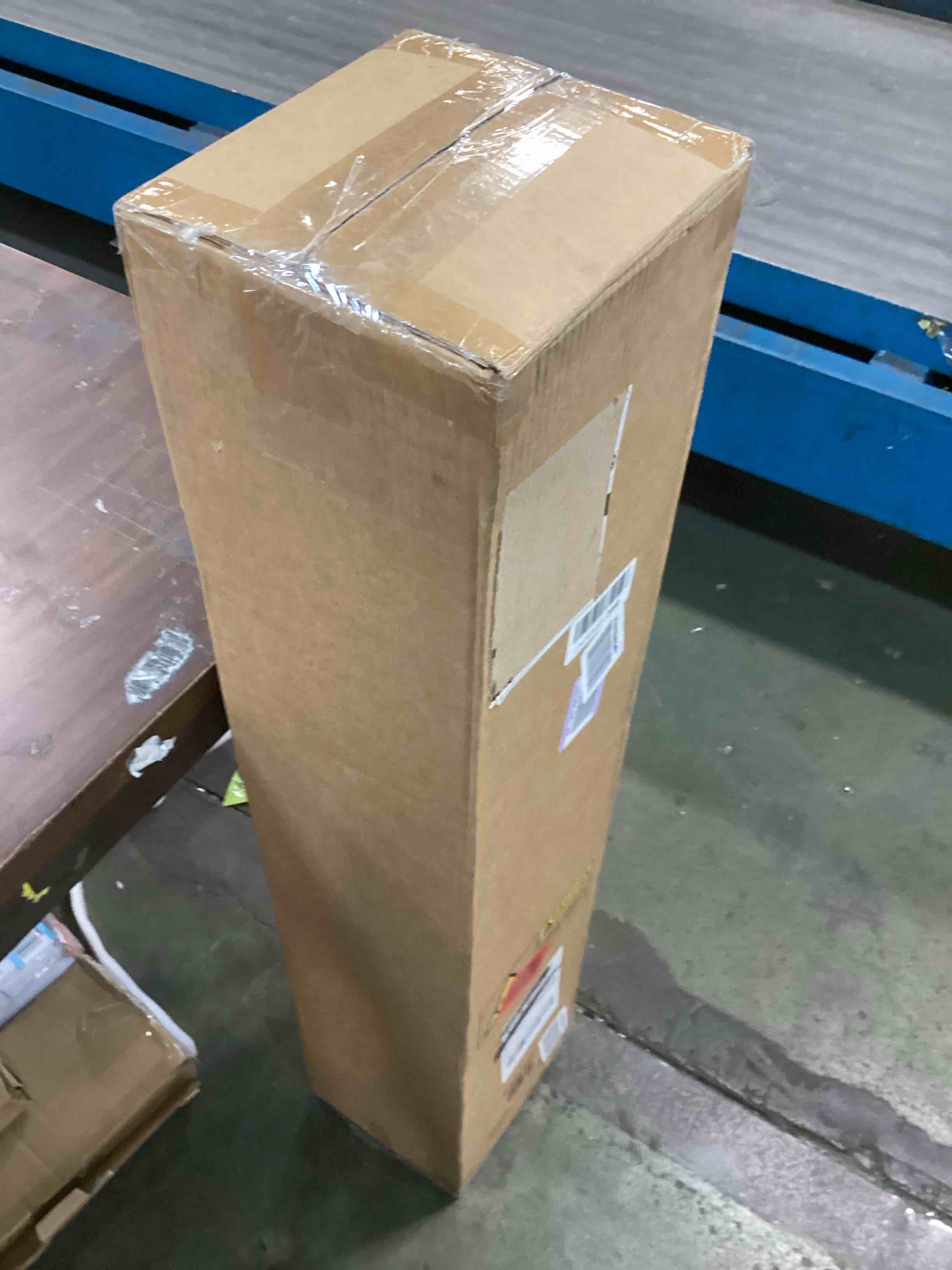 https://s3.amazonaws.com/lotting-images-prod/bidfta/BLU6491698_1719858518223.jpeg