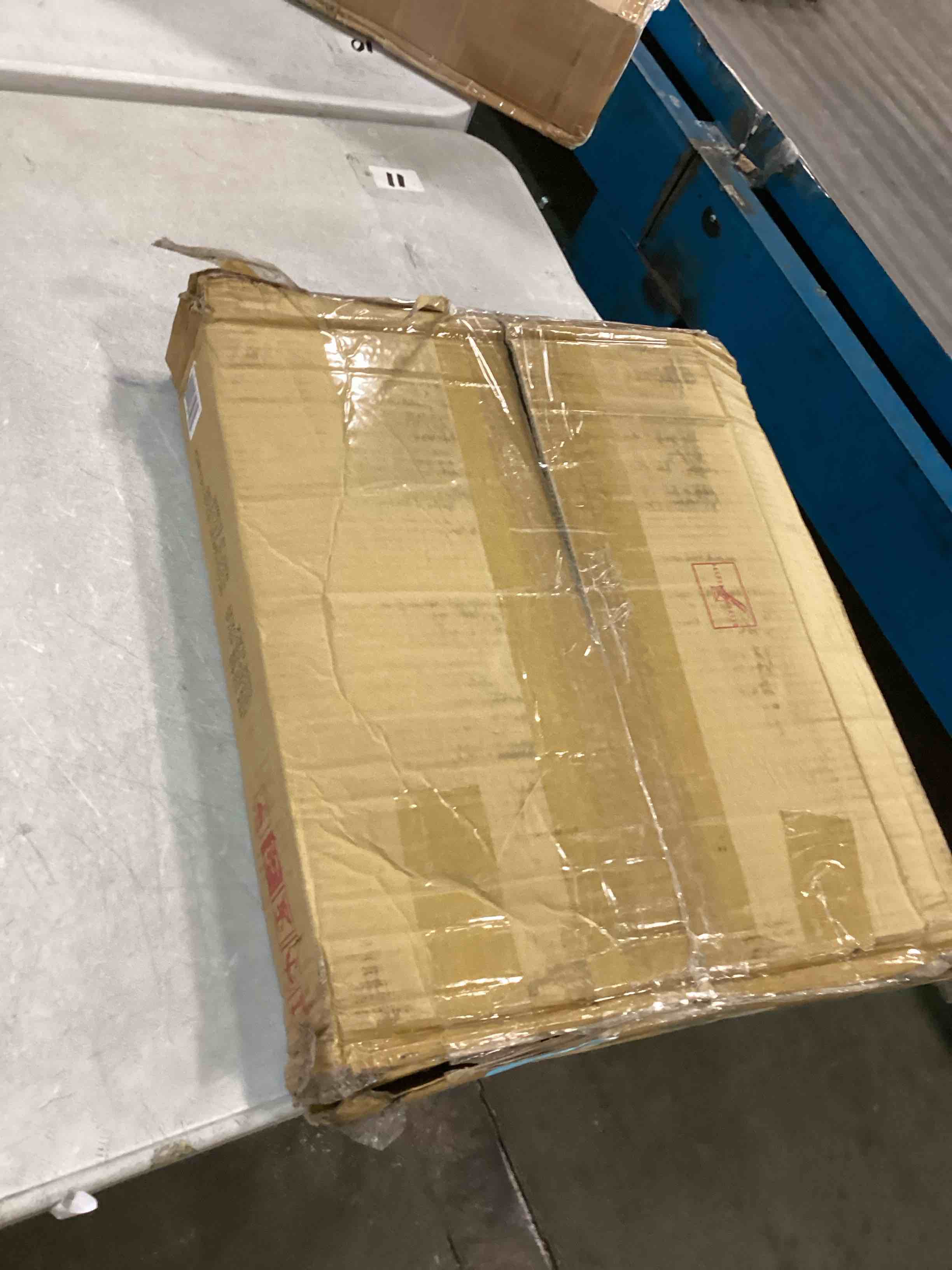 https://s3.amazonaws.com/lotting-images-prod/bidfta/BLU6492148_1720028109756.jpeg