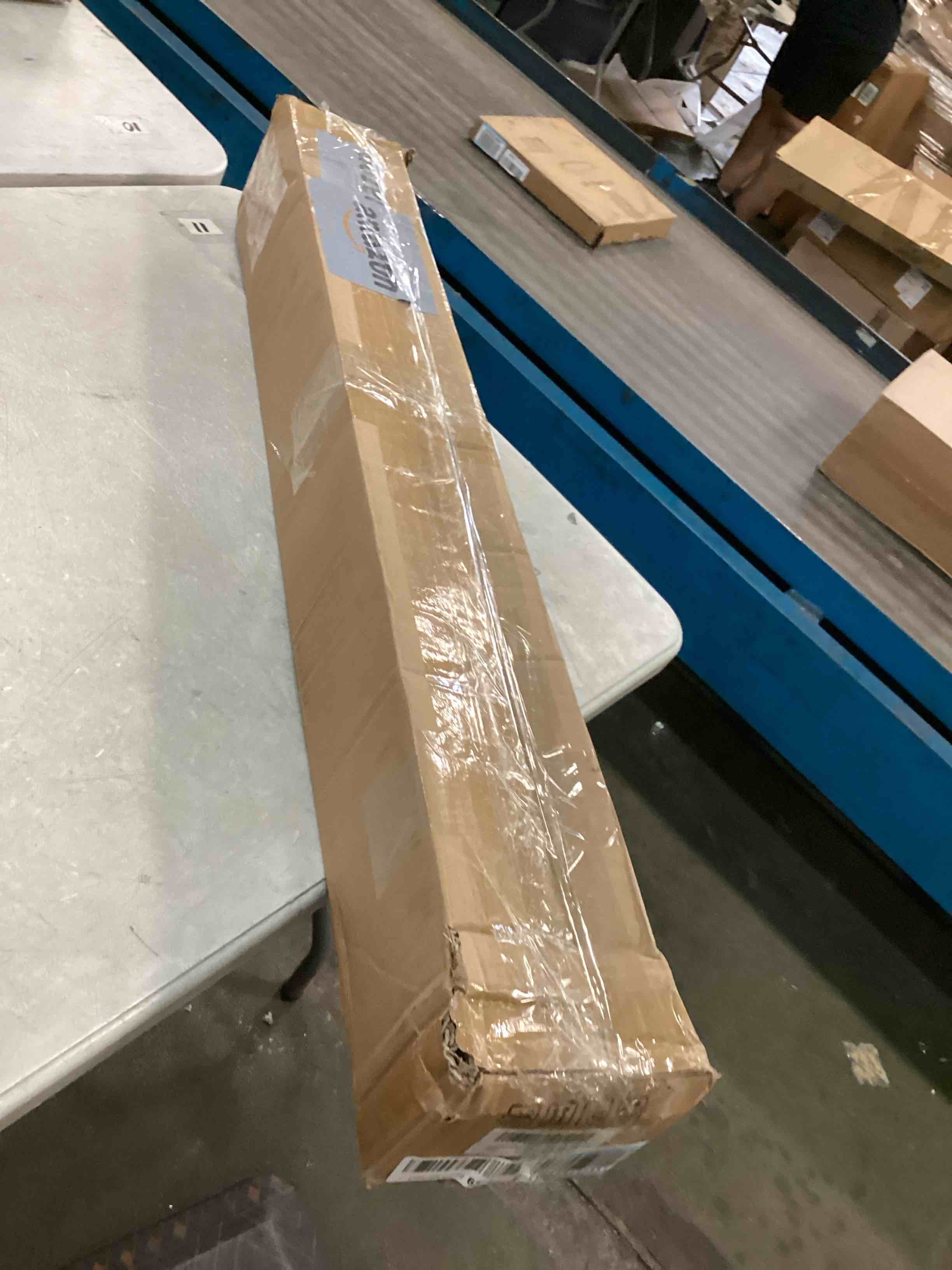https://s3.amazonaws.com/lotting-images-prod/bidfta/BLU6492150_1720029388949.jpeg