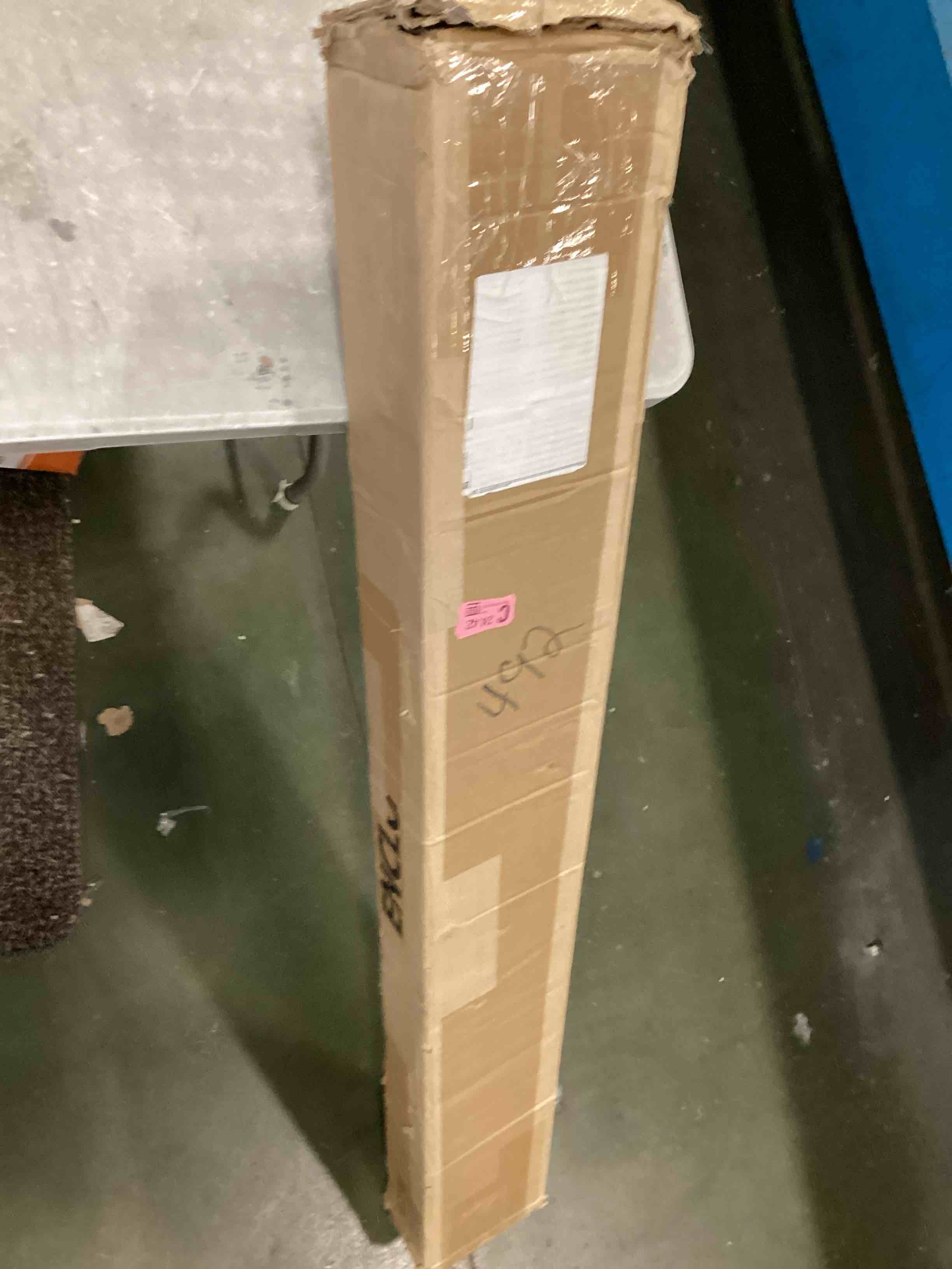 https://s3.amazonaws.com/lotting-images-prod/bidfta/BLU6492263_1720616946448.jpeg