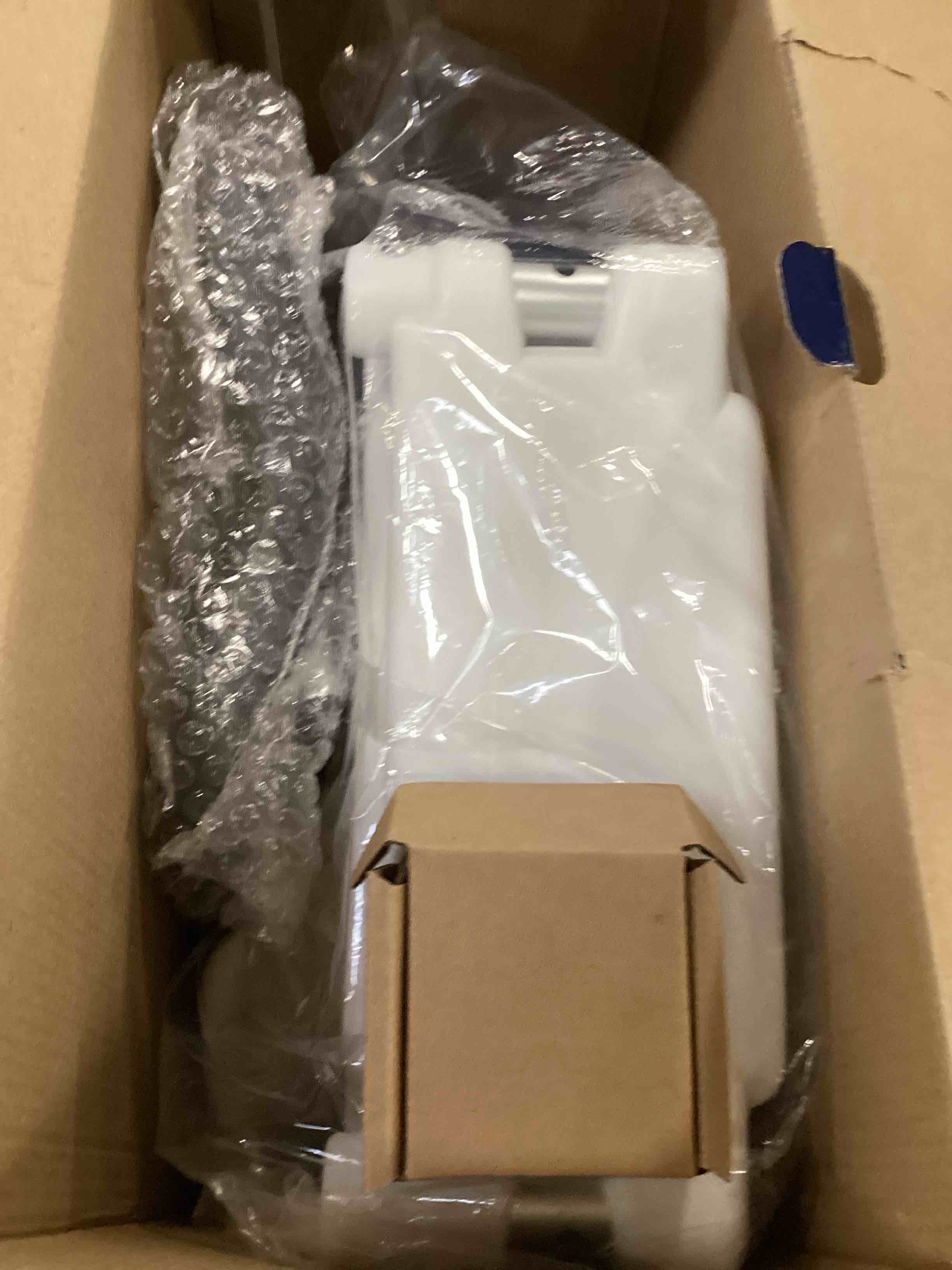 https://s3.amazonaws.com/lotting-images-prod/bidfta/BLU6492305_1720623503650.jpeg