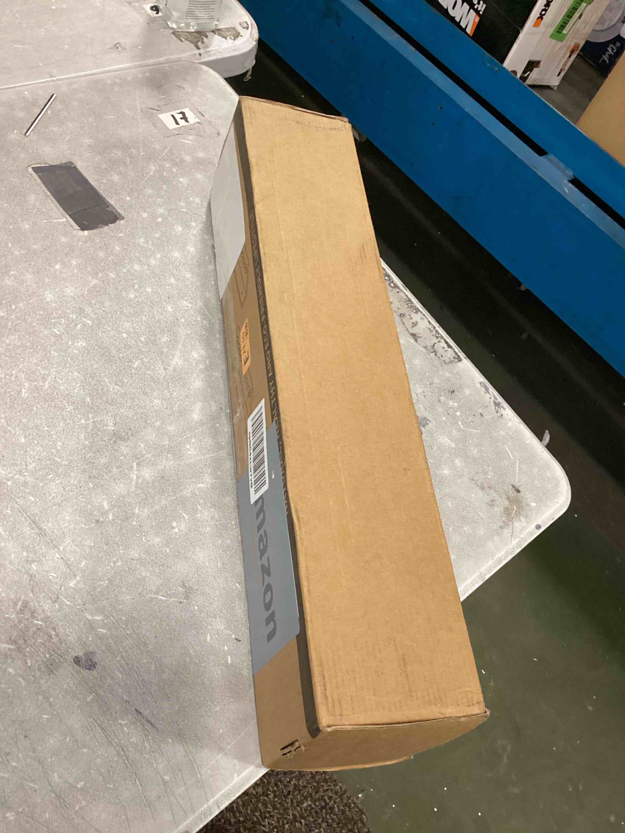 https://s3.amazonaws.com/lotting-images-prod/bidfta/BLU6492308_1720623703264.jpeg