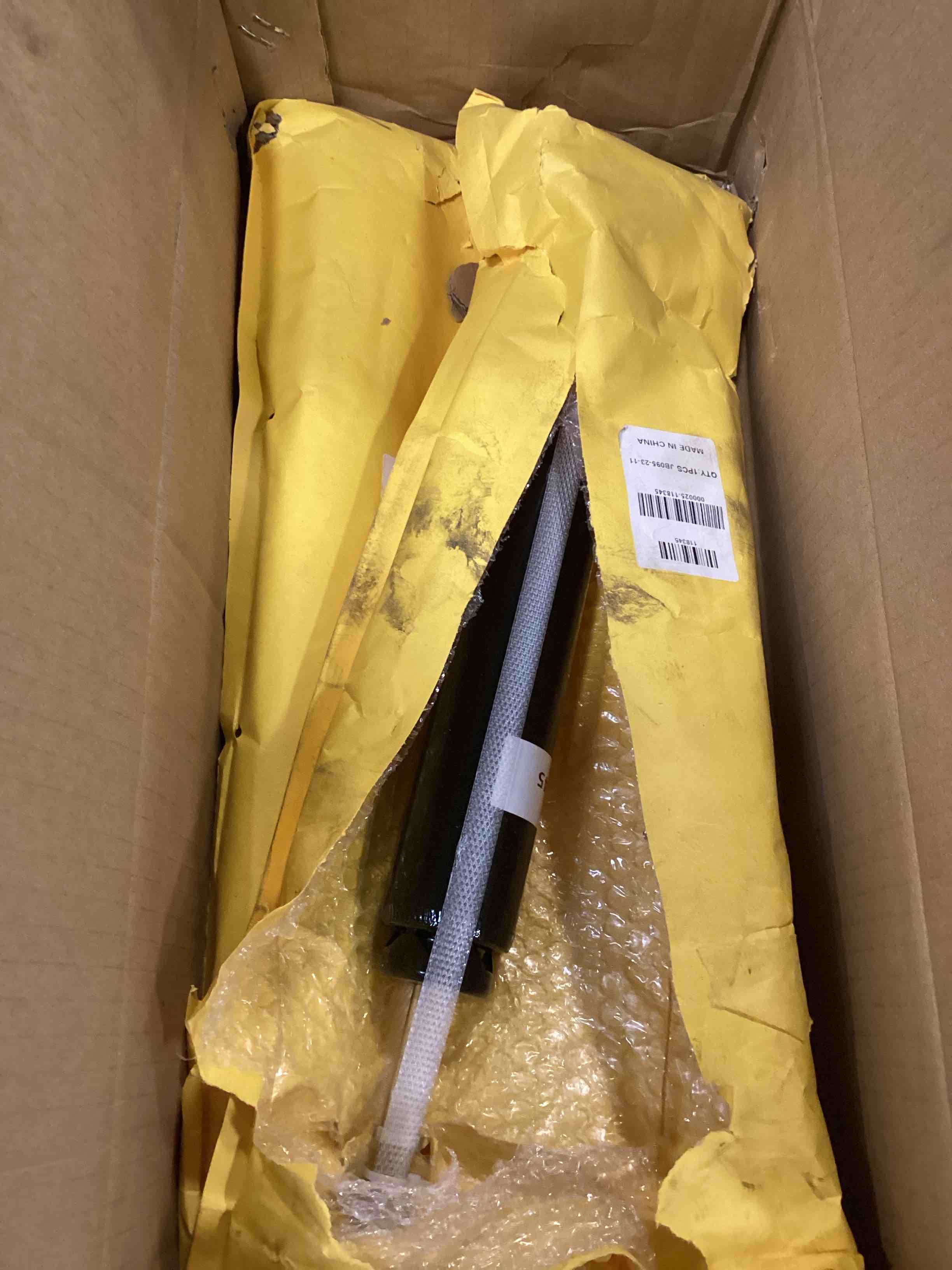 https://s3.amazonaws.com/lotting-images-prod/bidfta/BLU6492323_1720625252475.jpeg
