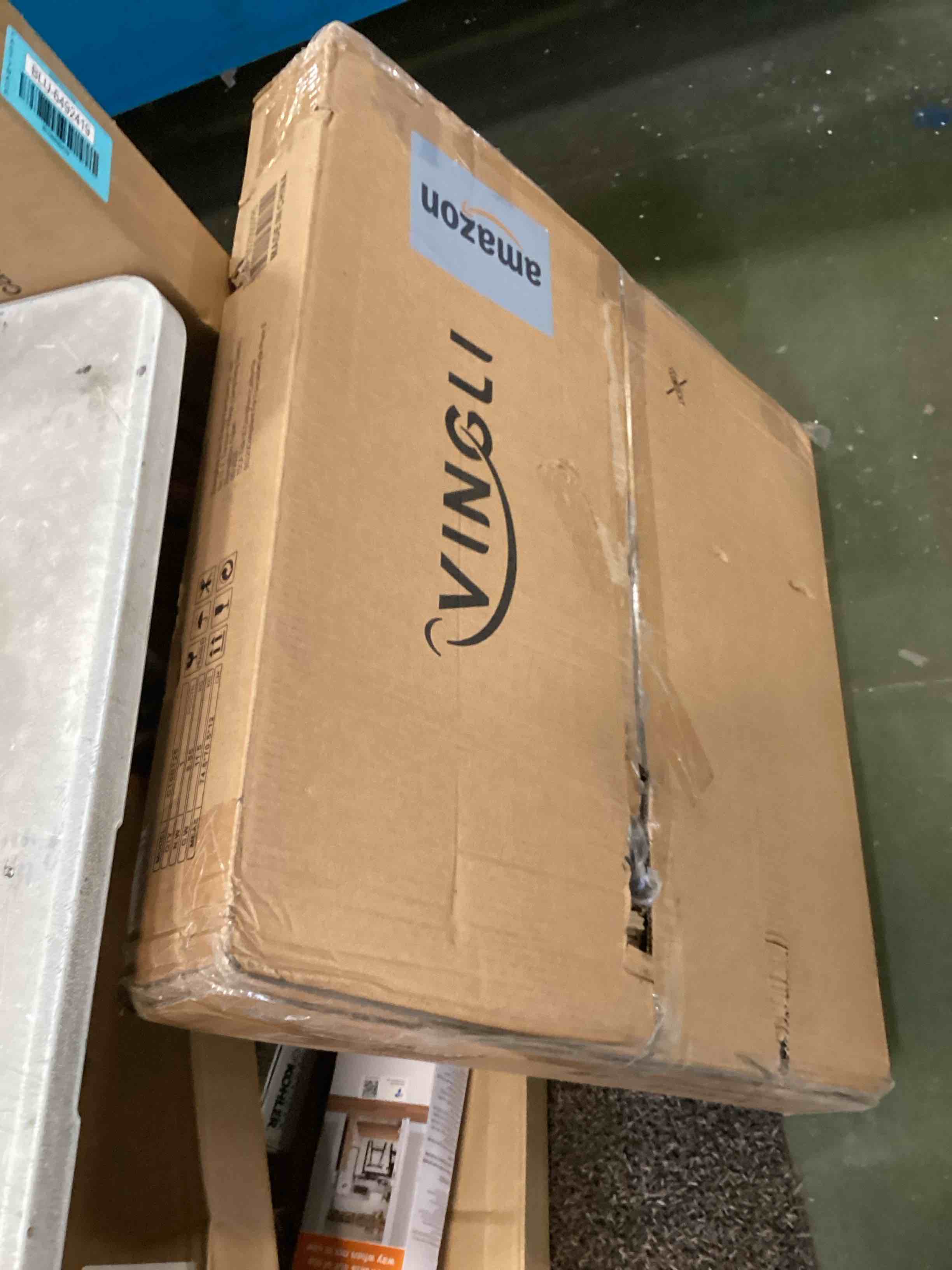 https://s3.amazonaws.com/lotting-images-prod/bidfta/BLU6492420_1720639946918.jpeg