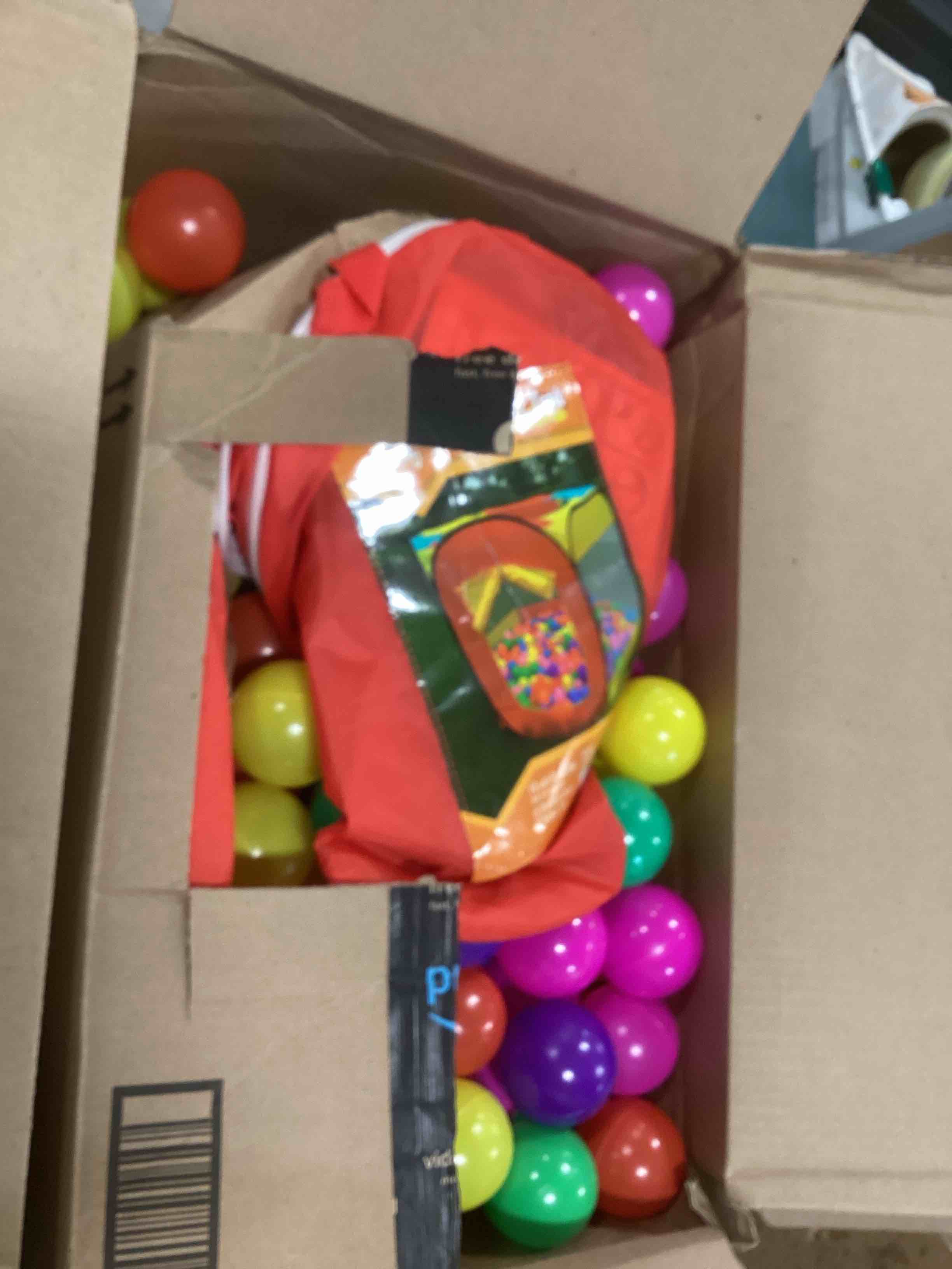 https://s3.amazonaws.com/lotting-images-prod/bidfta/BLU6494516_1719524476981.jpeg