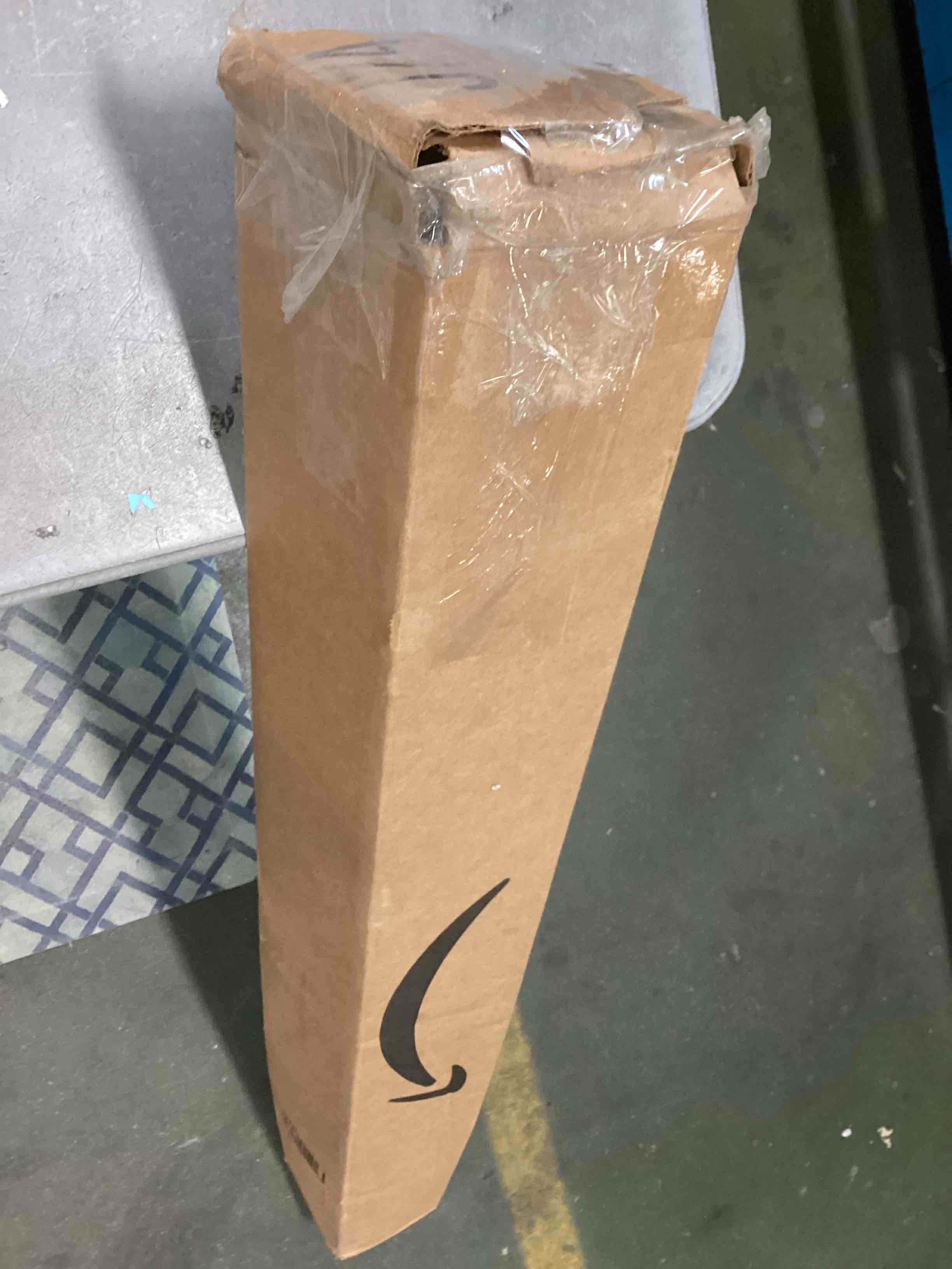 https://s3.amazonaws.com/lotting-images-prod/bidfta/BLU6494628_1719572649018.jpeg