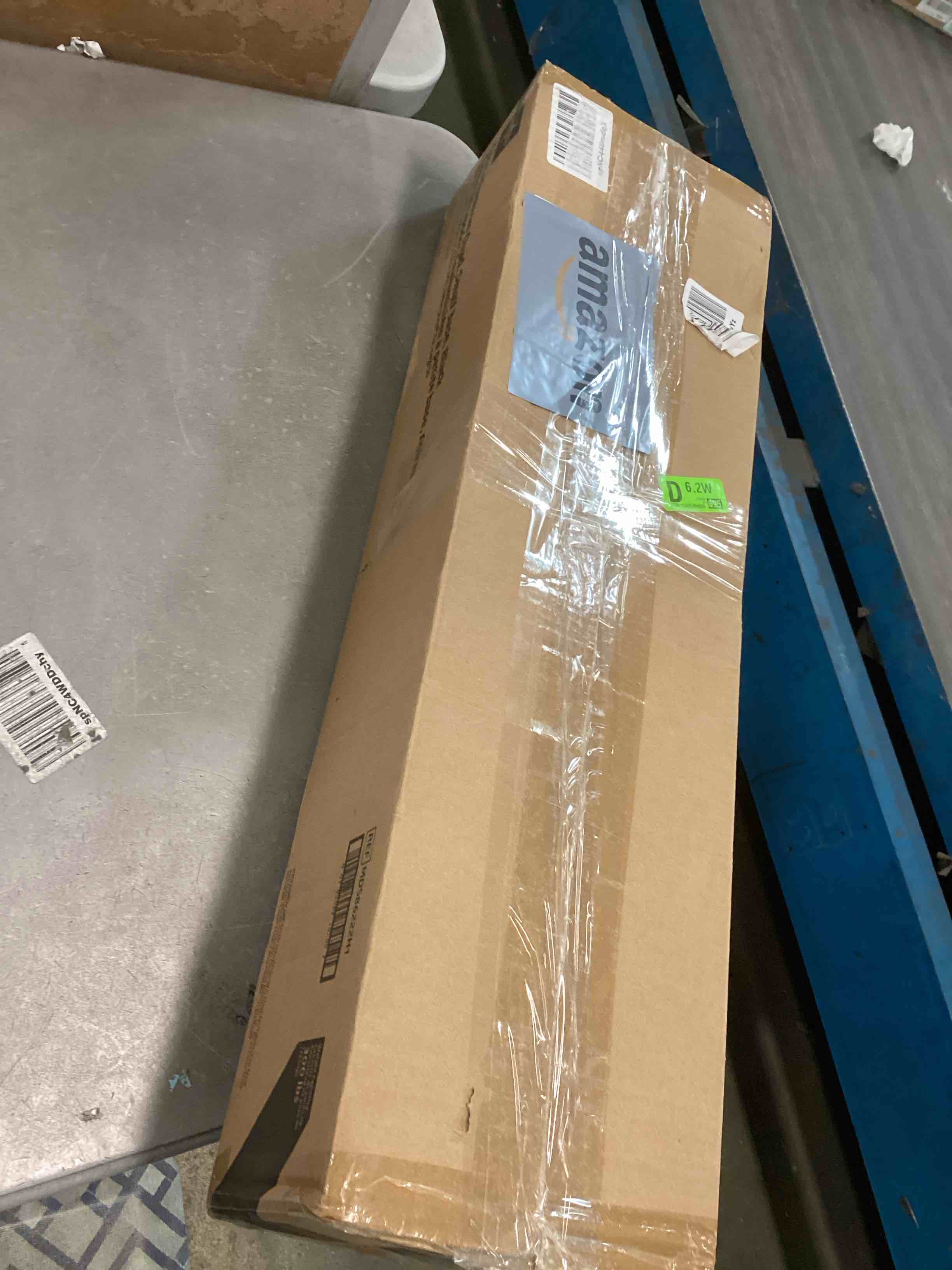 https://s3.amazonaws.com/lotting-images-prod/bidfta/BLU6494841_1719592373929.jpeg