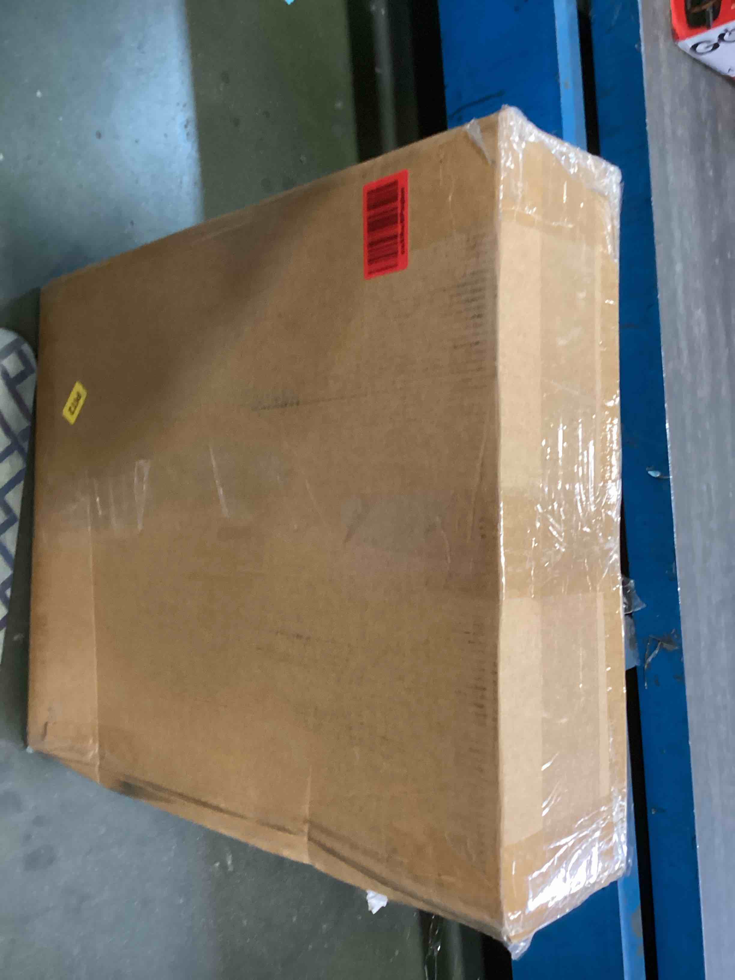 https://s3.amazonaws.com/lotting-images-prod/bidfta/BLU6494875_1719598829111.jpeg