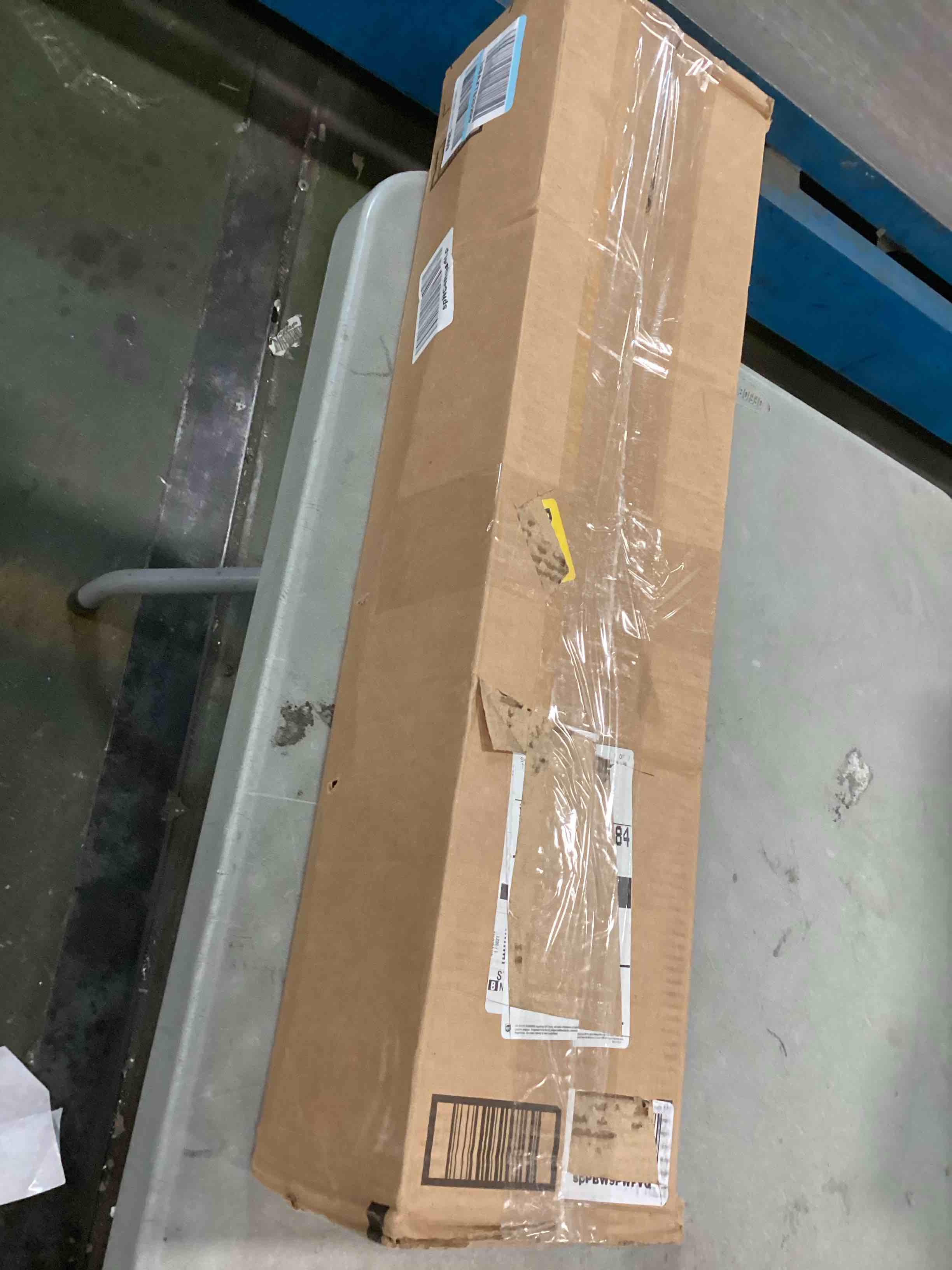 https://s3.amazonaws.com/lotting-images-prod/bidfta/BLU6495023_1719834060049.jpeg