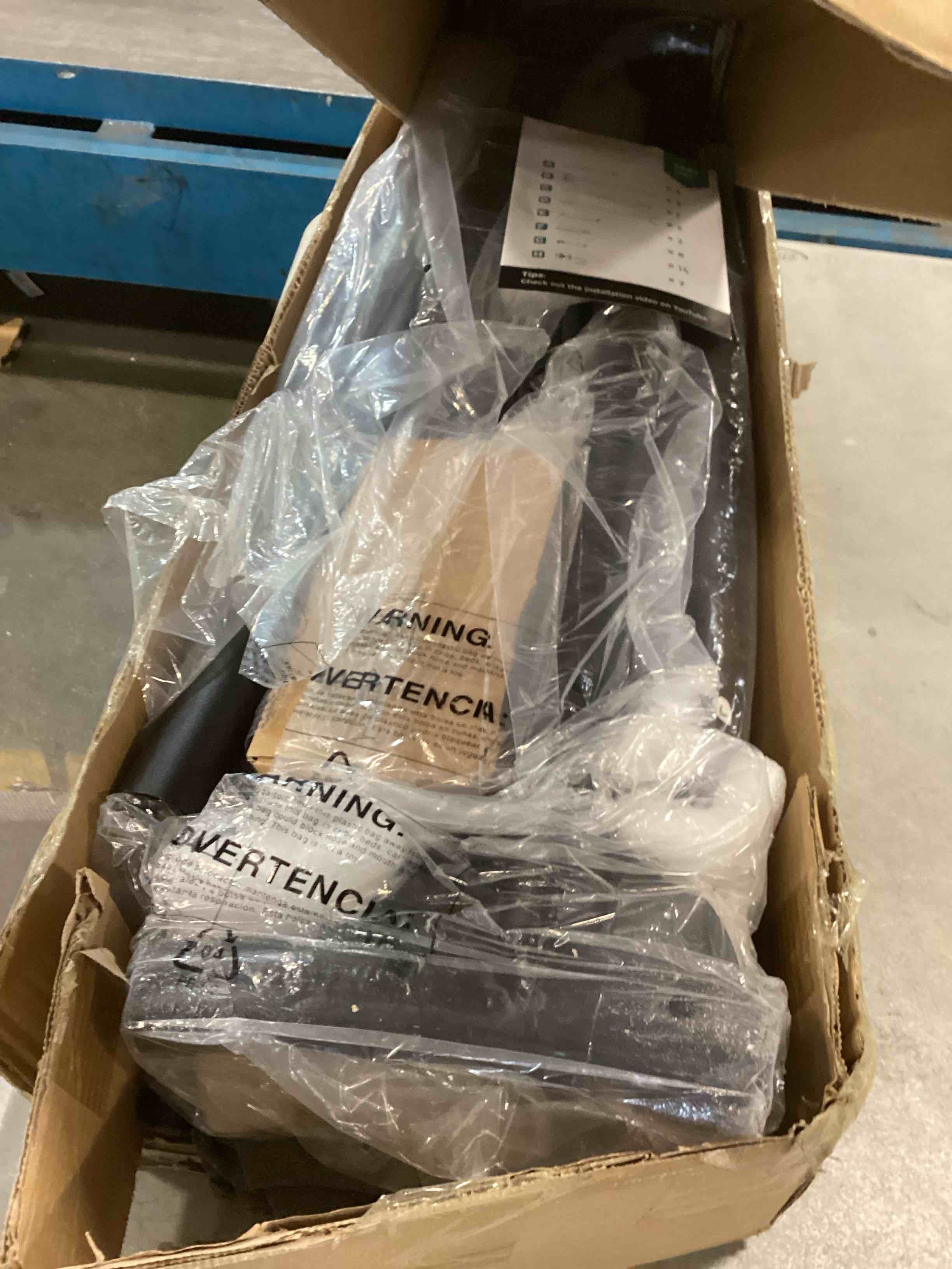 https://s3.amazonaws.com/lotting-images-prod/bidfta/BLU6495072_1719838780636.jpeg