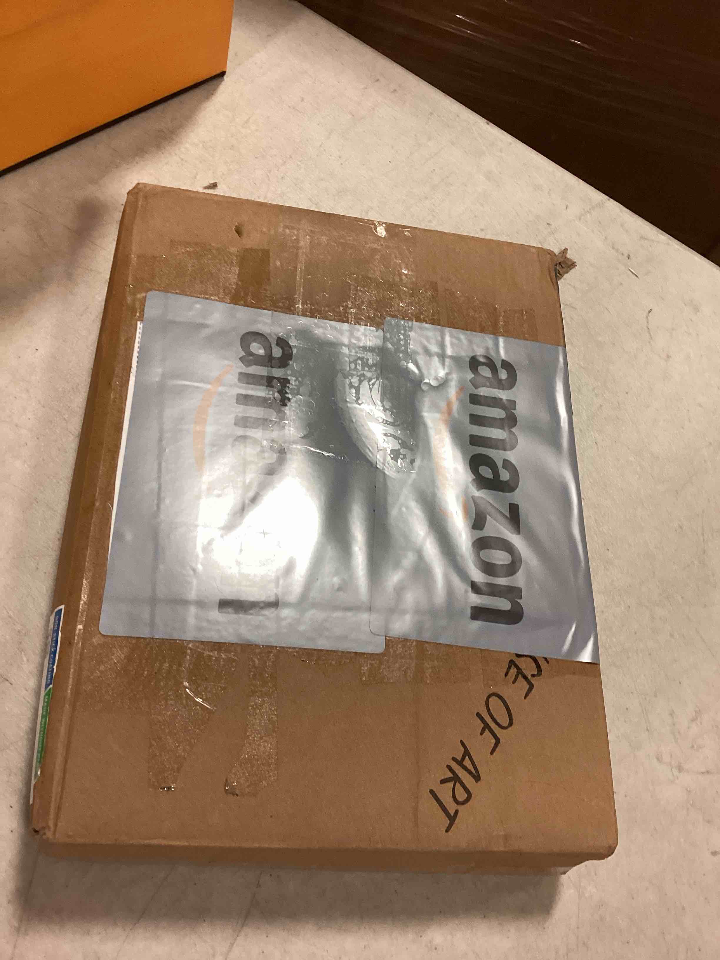 https://s3.amazonaws.com/lotting-images-prod/bidfta/BLU6495680_1719421749051.jpeg
