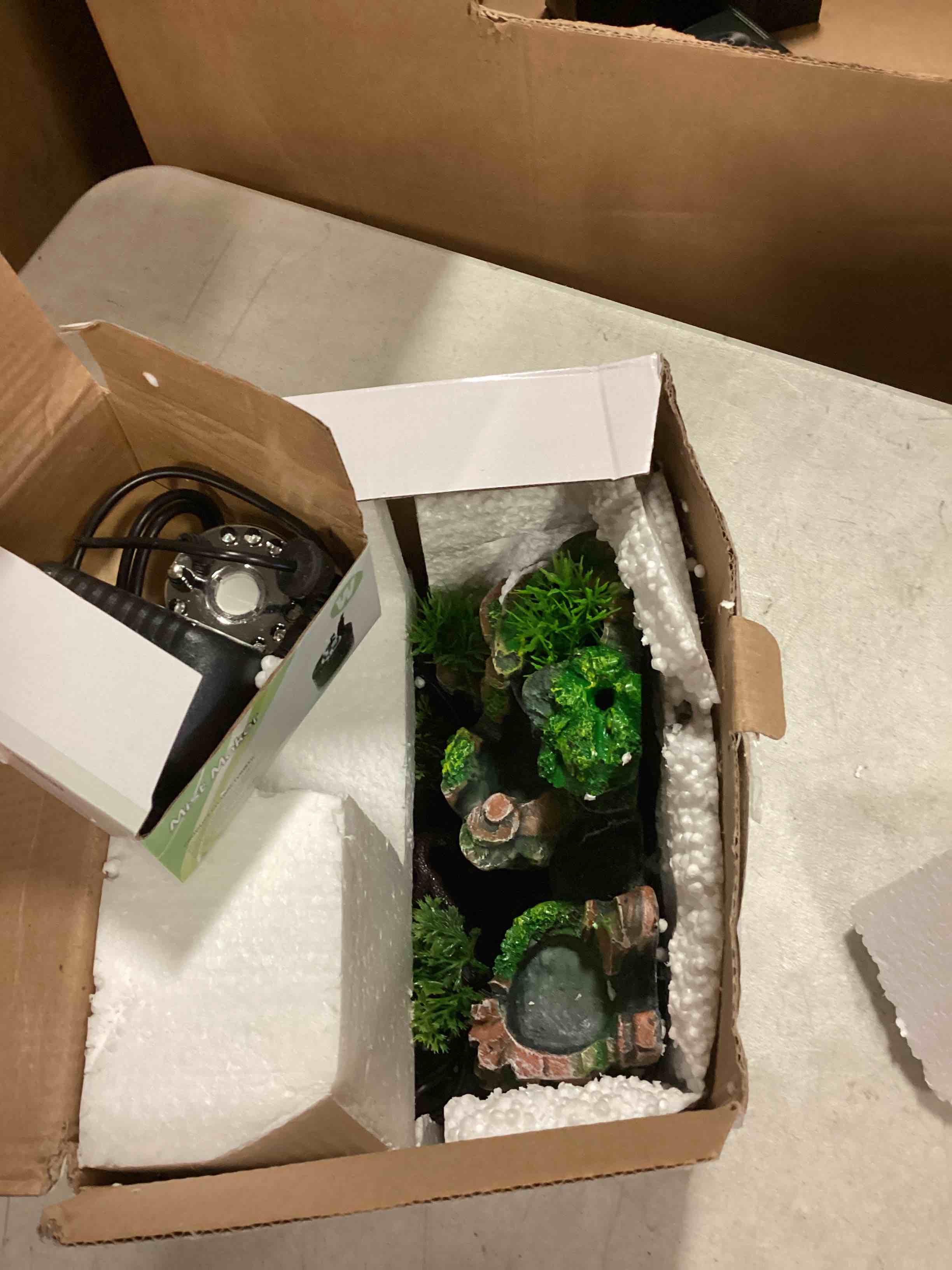 https://s3.amazonaws.com/lotting-images-prod/bidfta/BLU6495948_1719589711816.jpeg