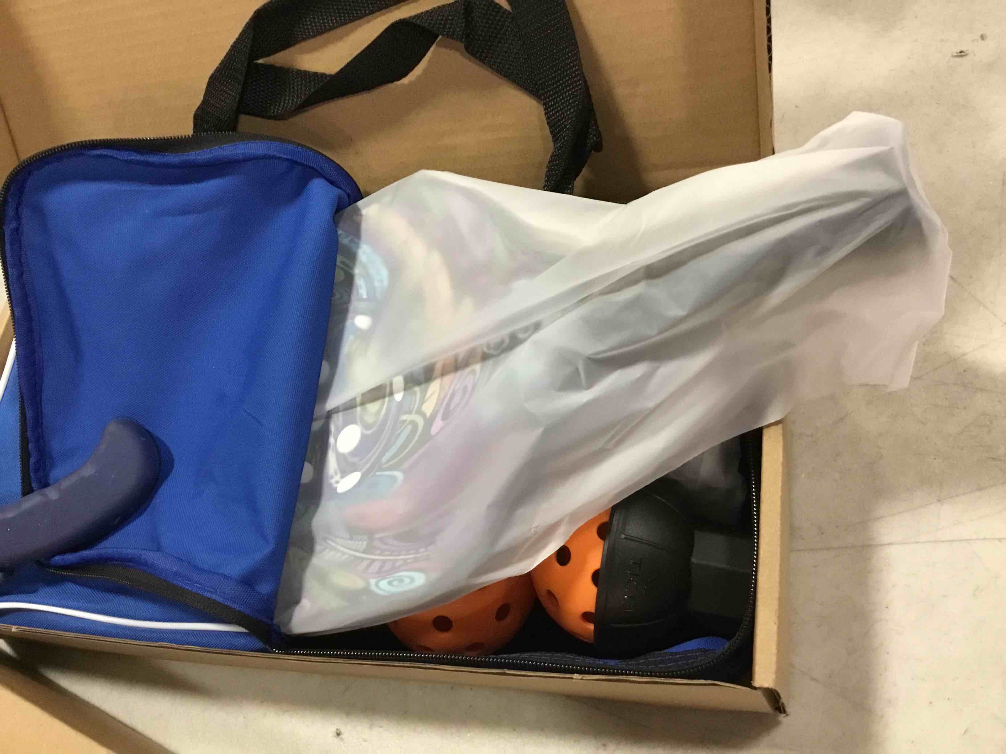 https://s3.amazonaws.com/lotting-images-prod/bidfta/BLU6496350_1719925205694.jpeg