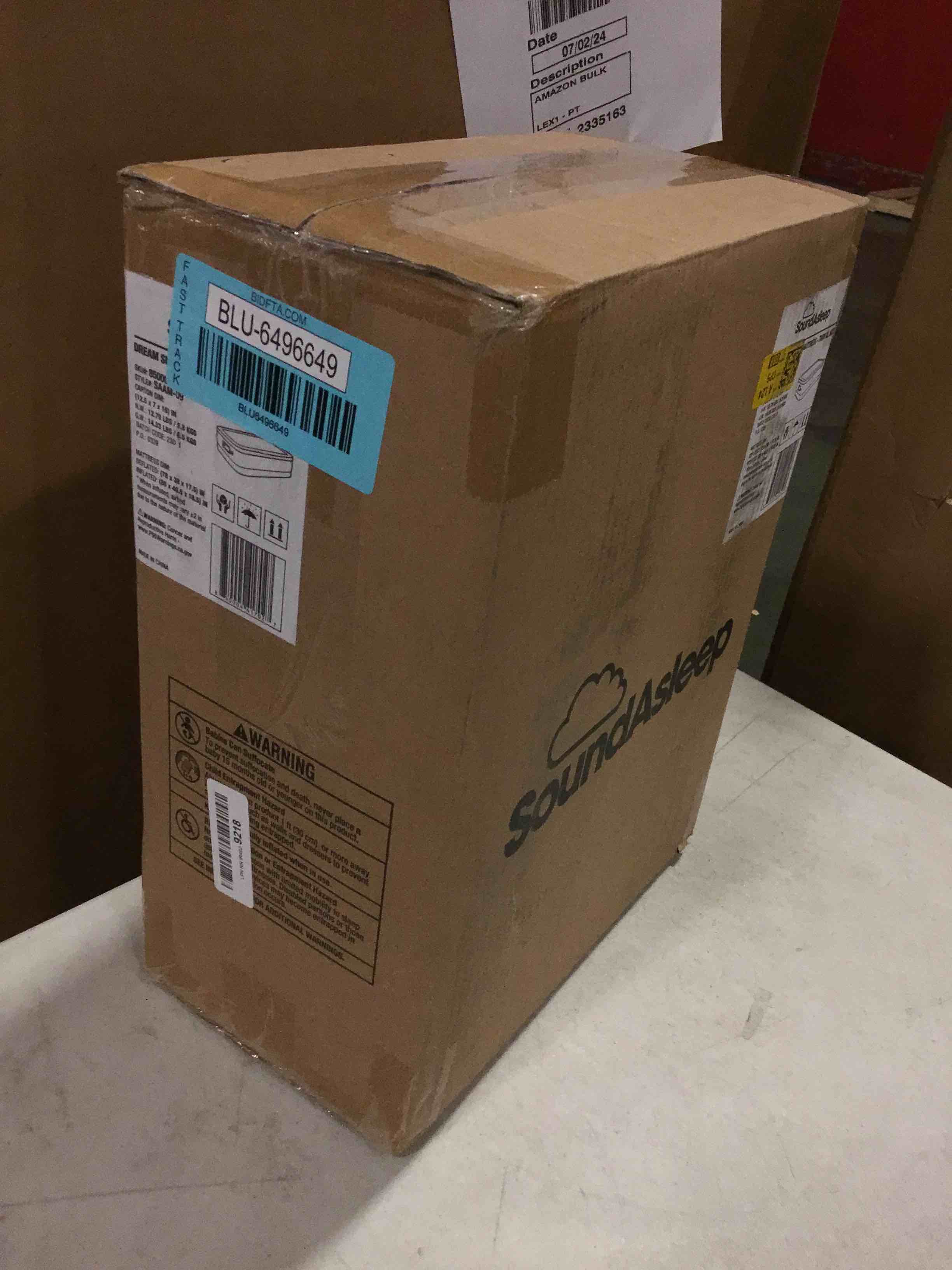 https://s3.amazonaws.com/lotting-images-prod/bidfta/BLU6496649_1720011682651.jpeg