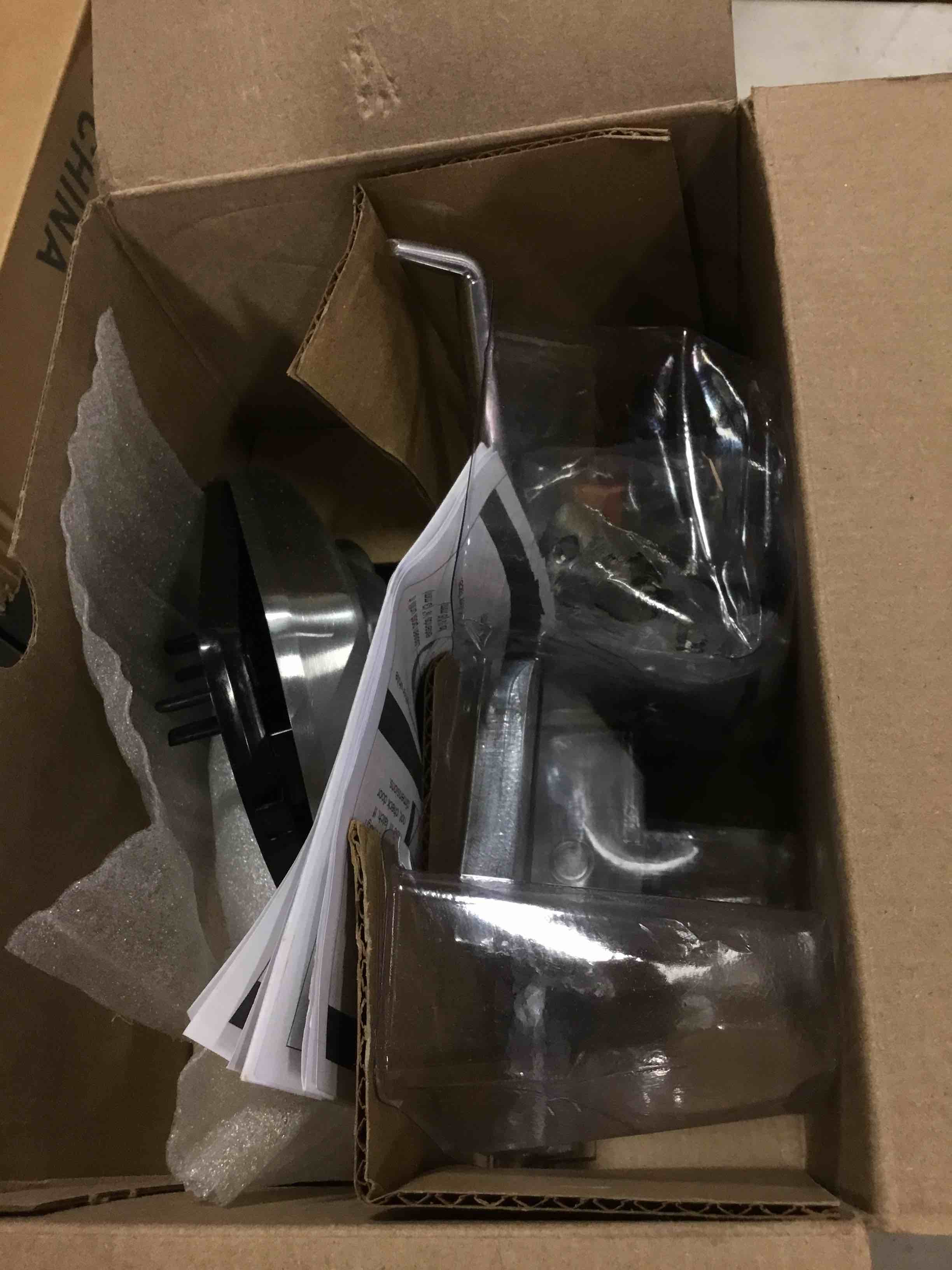 https://s3.amazonaws.com/lotting-images-prod/bidfta/BLU6496788_1720025966410.jpeg