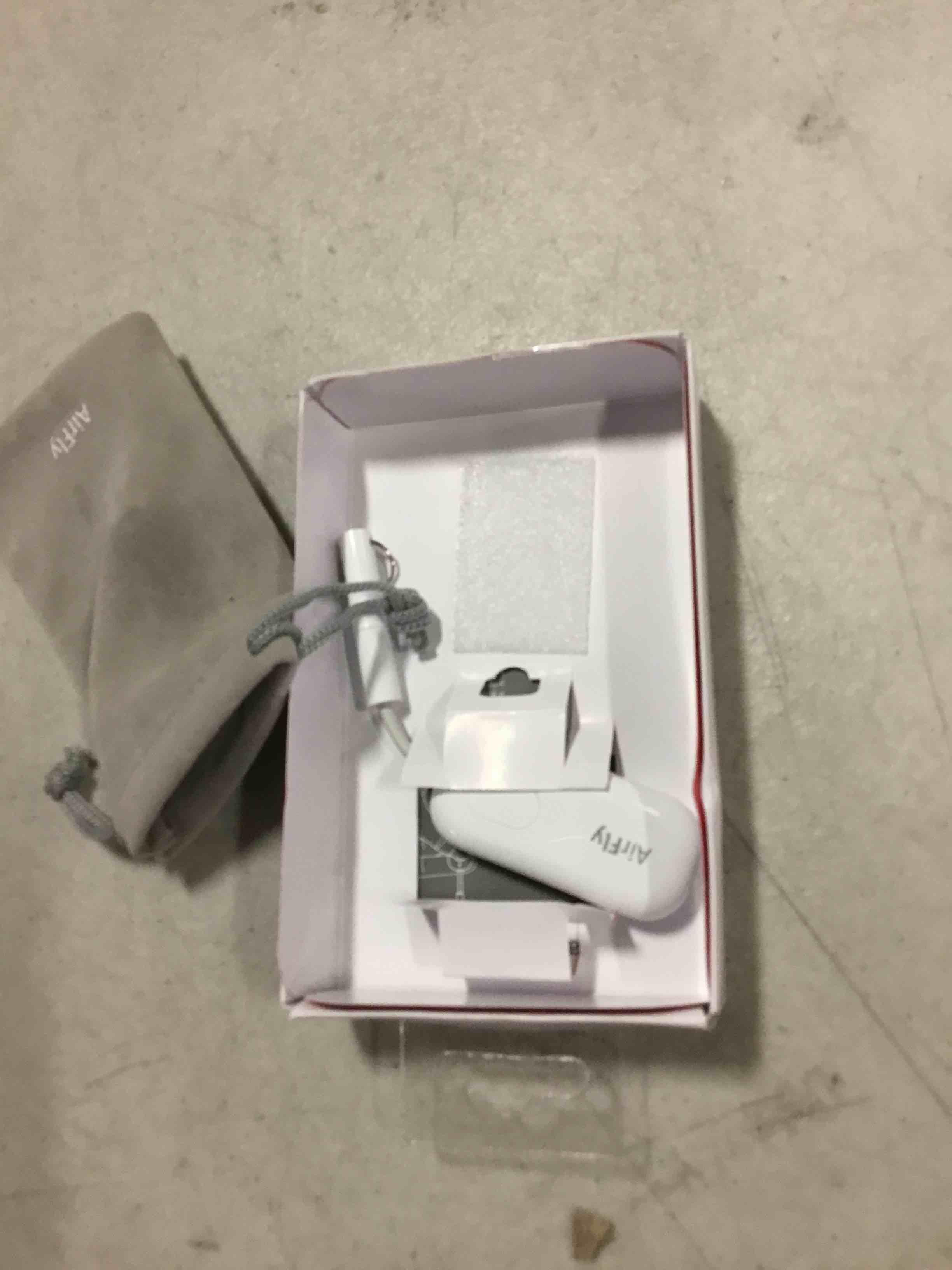 https://s3.amazonaws.com/lotting-images-prod/bidfta/BLU6496798_1720026850374.jpeg