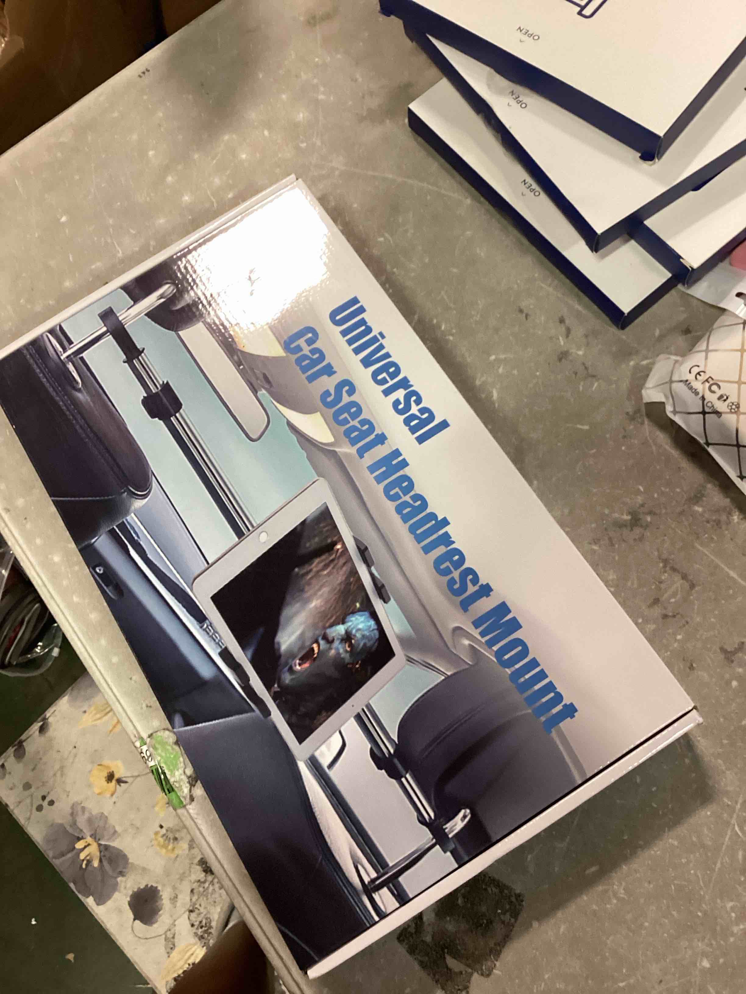 https://s3.amazonaws.com/lotting-images-prod/bidfta/BLU6499887_1720194132325.jpeg