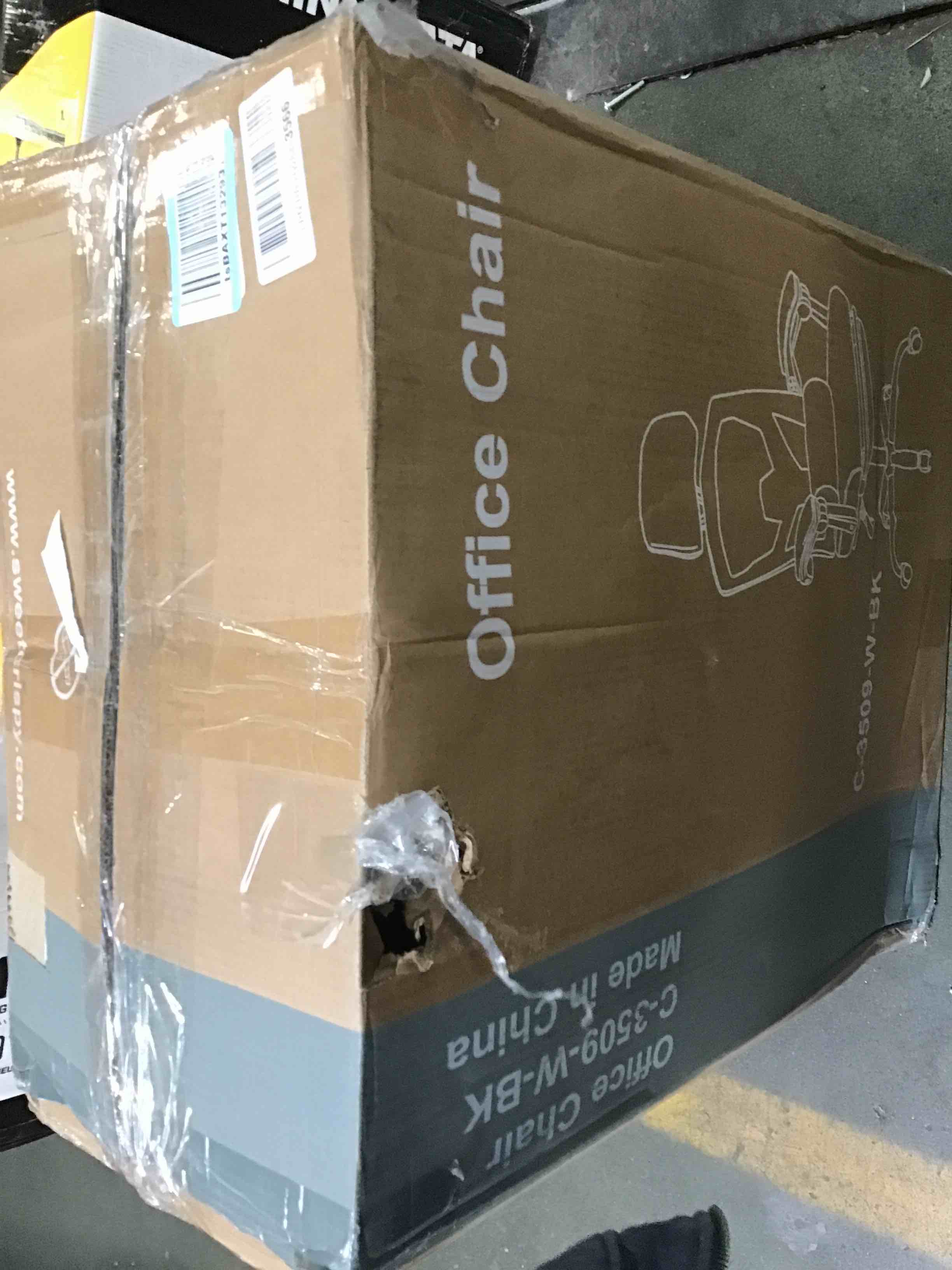 https://s3.amazonaws.com/lotting-images-prod/bidfta/BLU6500174_1717772742470.jpeg