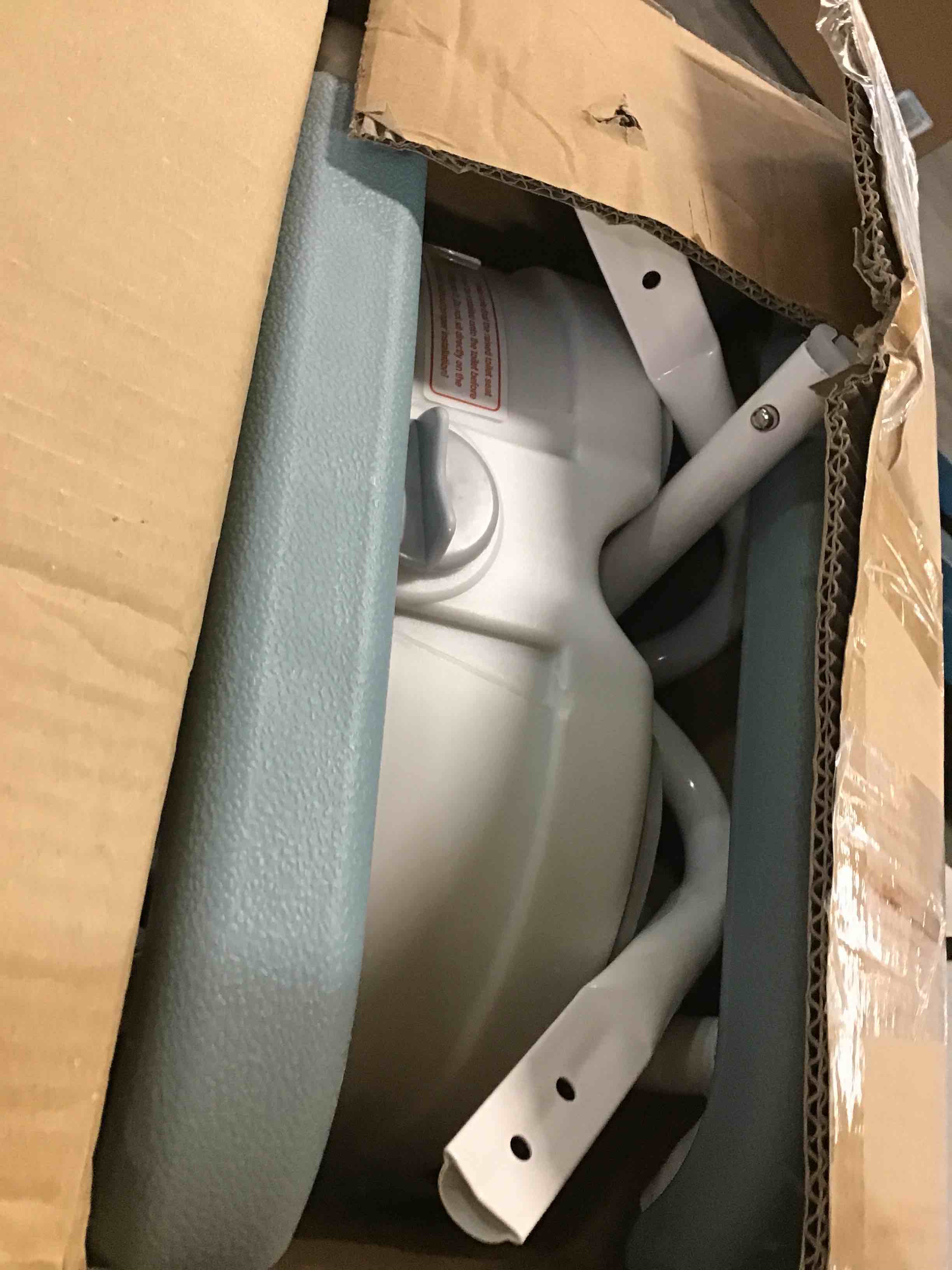 https://s3.amazonaws.com/lotting-images-prod/bidfta/BLU6500311_1718106273136.jpeg