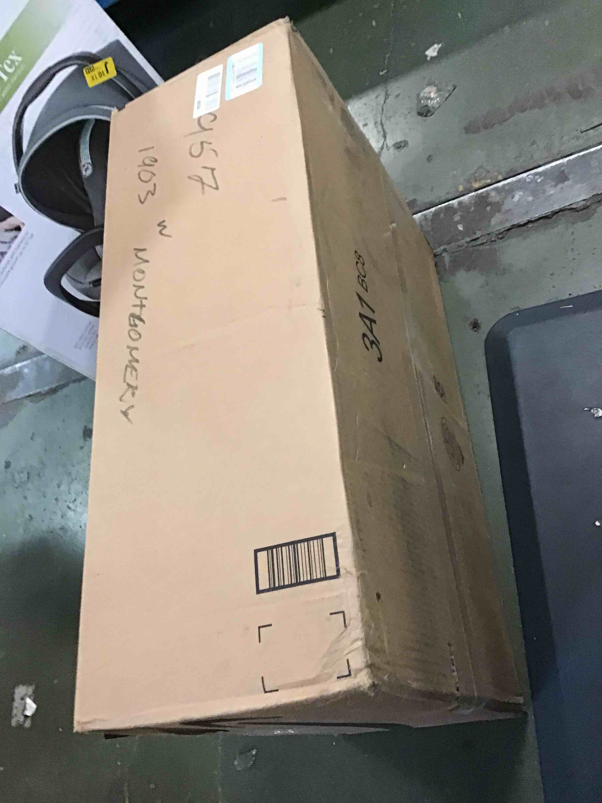 https://s3.amazonaws.com/lotting-images-prod/bidfta/BLU6500375_1718111016119.jpeg