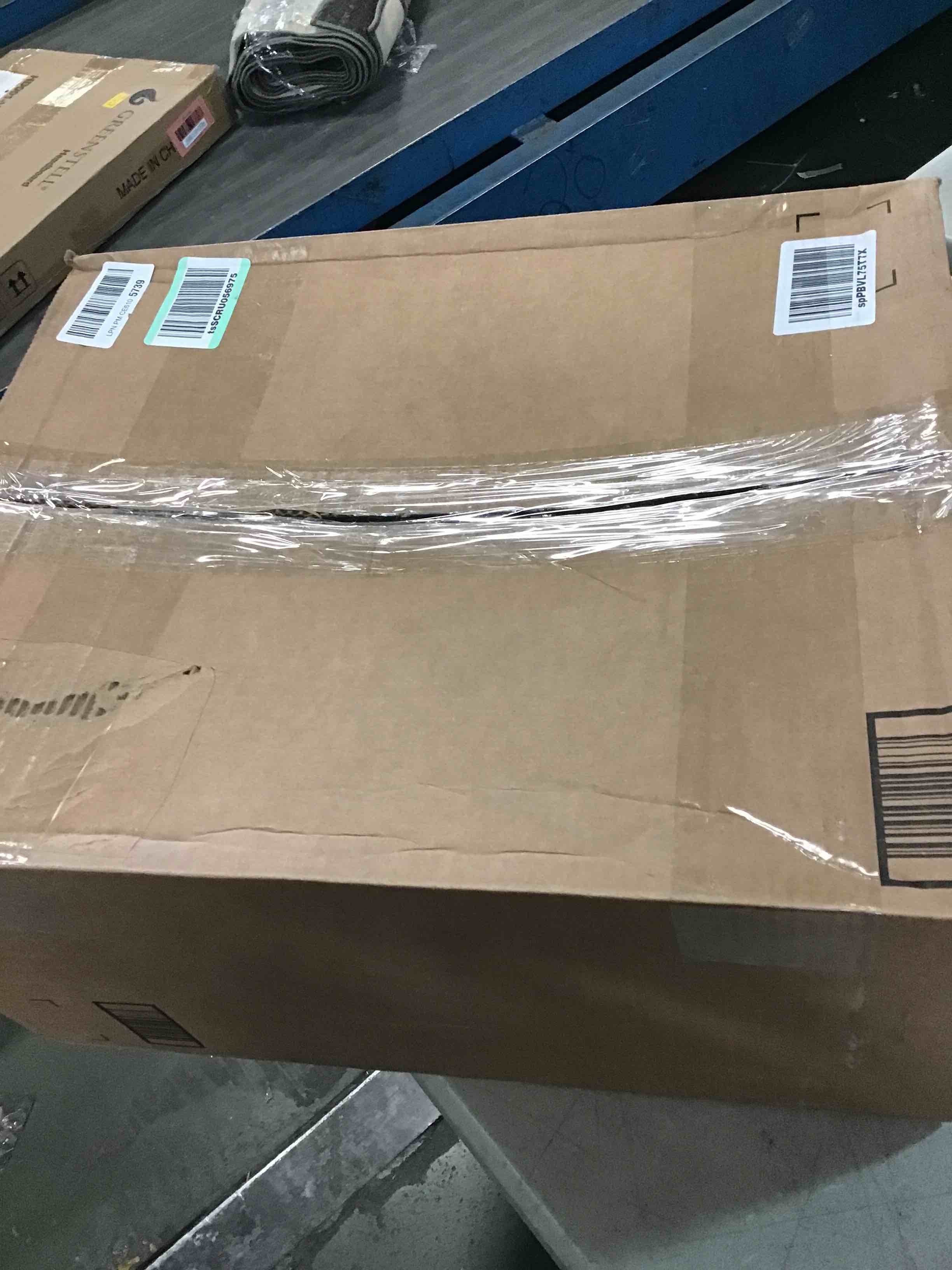 https://s3.amazonaws.com/lotting-images-prod/bidfta/BLU6500468_1718122016728.jpeg