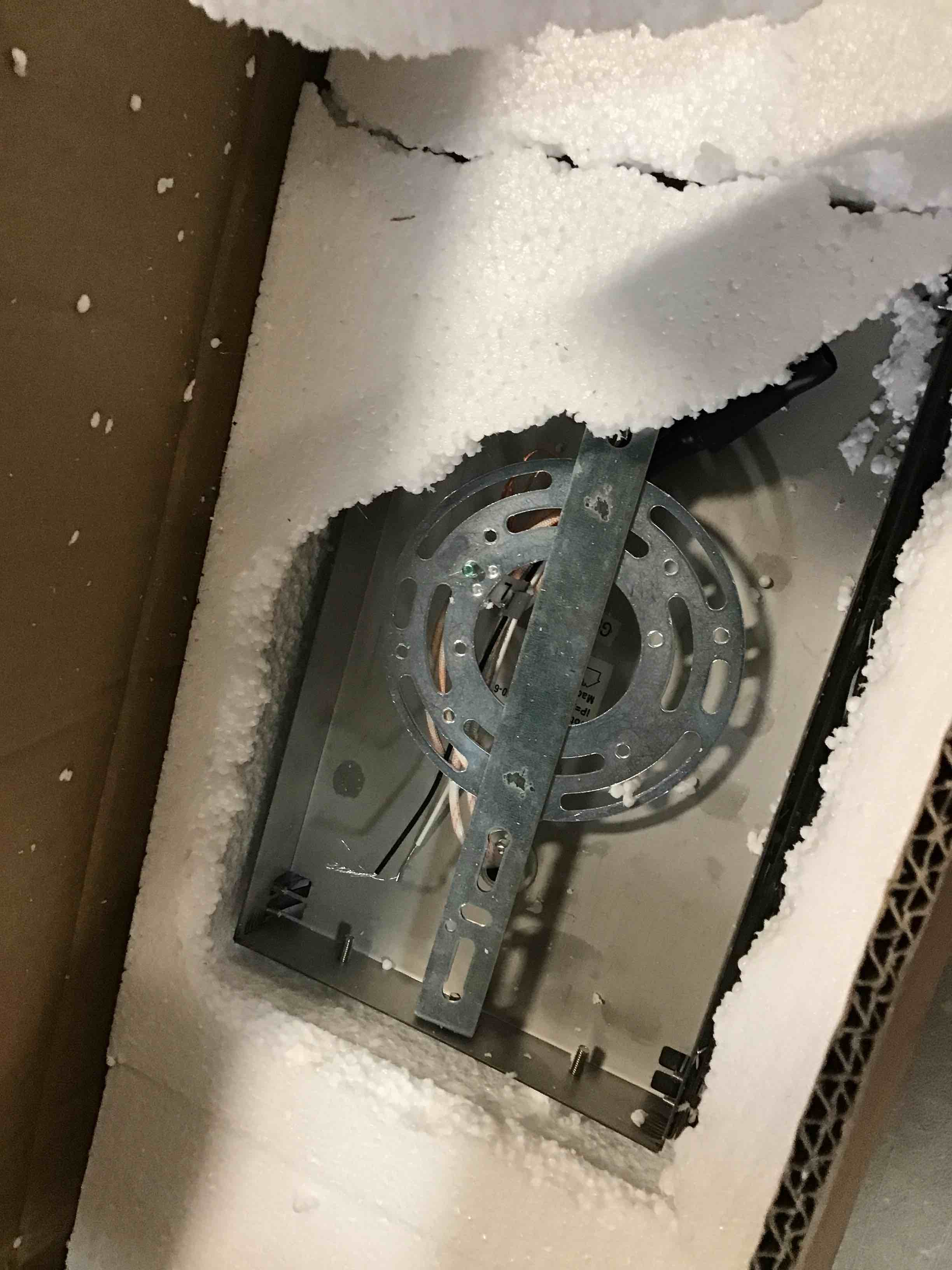 https://s3.amazonaws.com/lotting-images-prod/bidfta/BLU6500708_1718206486464.jpeg