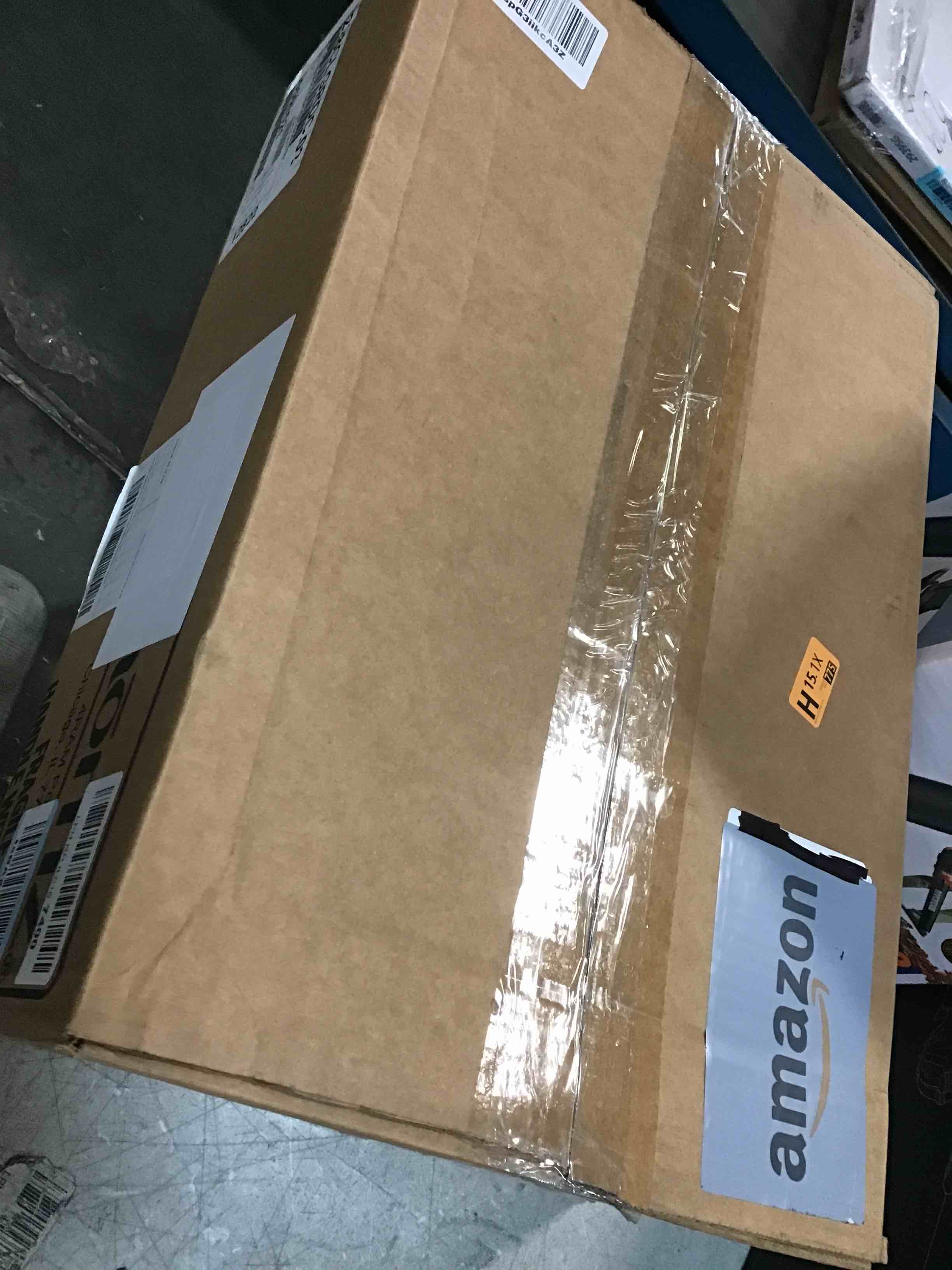 https://s3.amazonaws.com/lotting-images-prod/bidfta/BLU6500957_1718291864423.jpeg