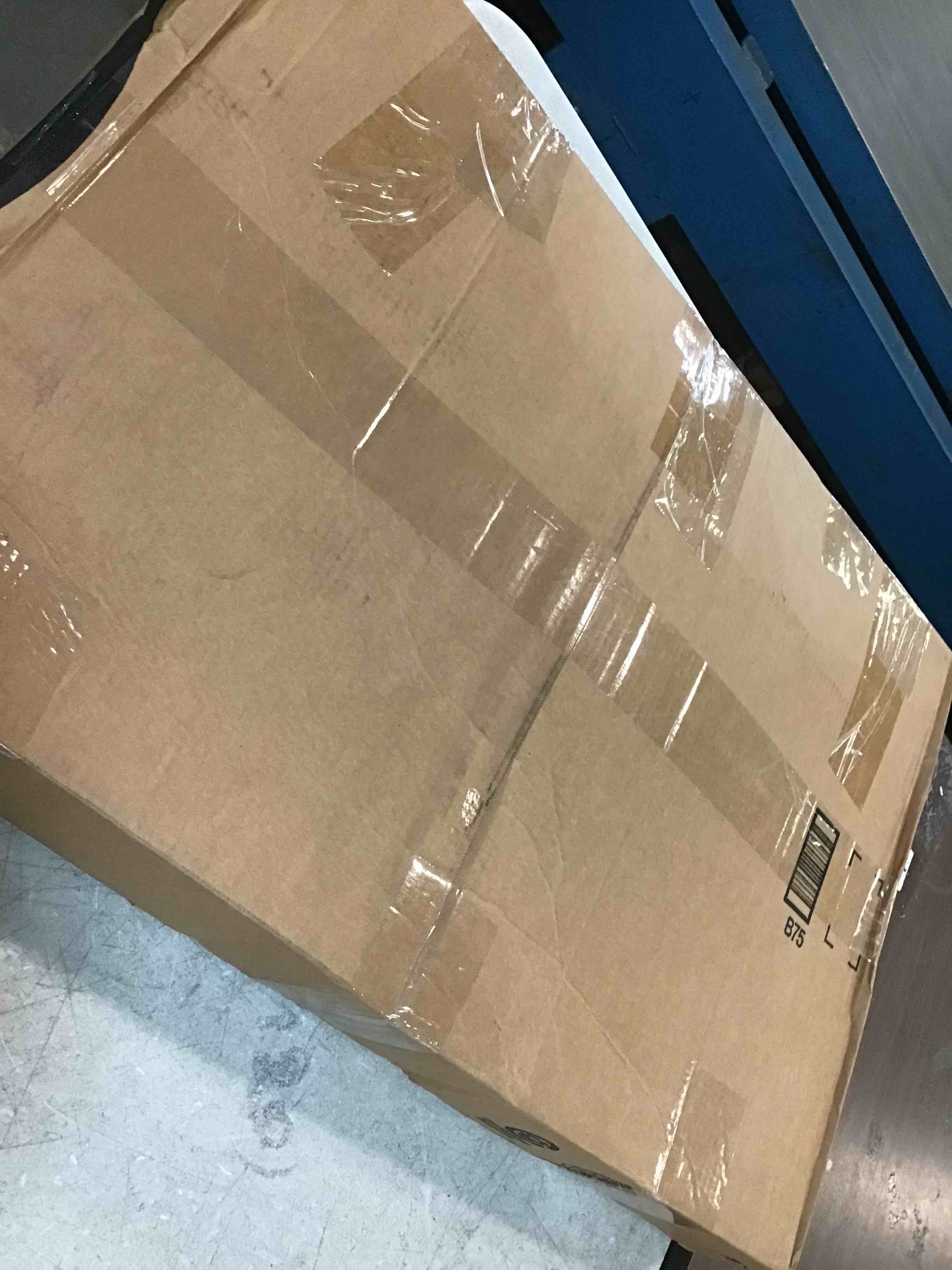 https://s3.amazonaws.com/lotting-images-prod/bidfta/BLU6501012_1718302290534.jpeg