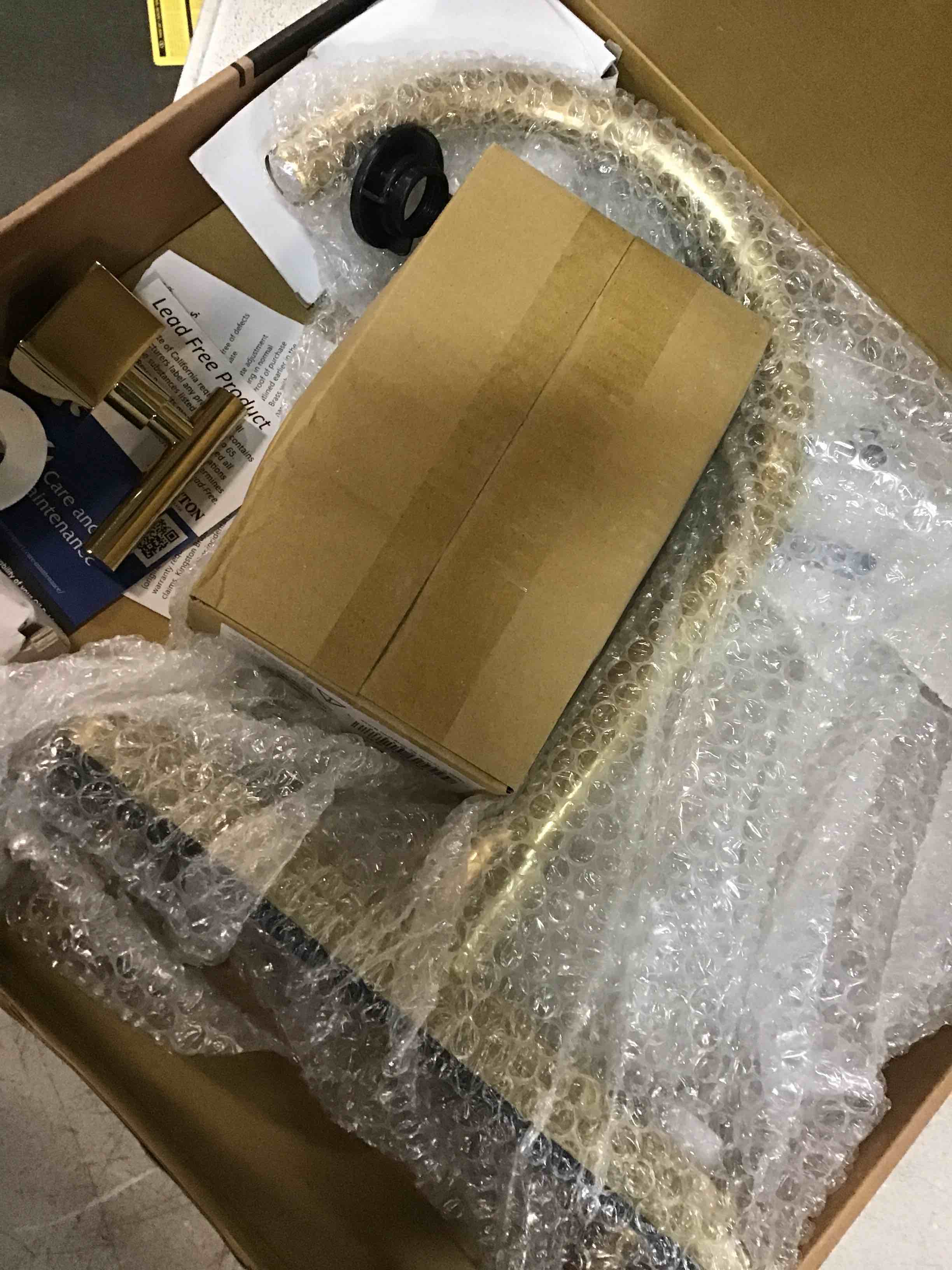https://s3.amazonaws.com/lotting-images-prod/bidfta/BLU6501013_1718302507495.jpeg