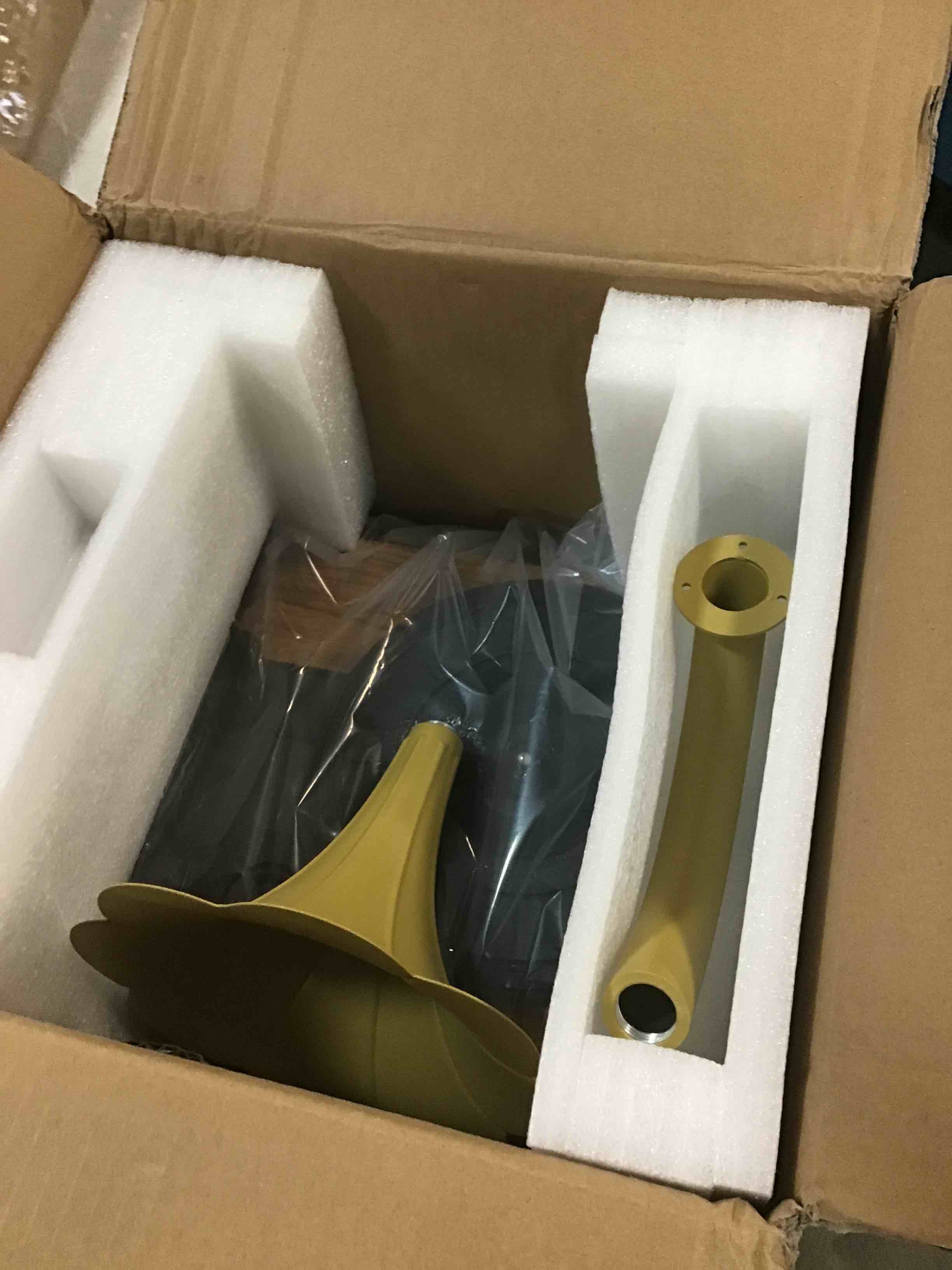 https://s3.amazonaws.com/lotting-images-prod/bidfta/BLU6501162_1718375229868.jpeg