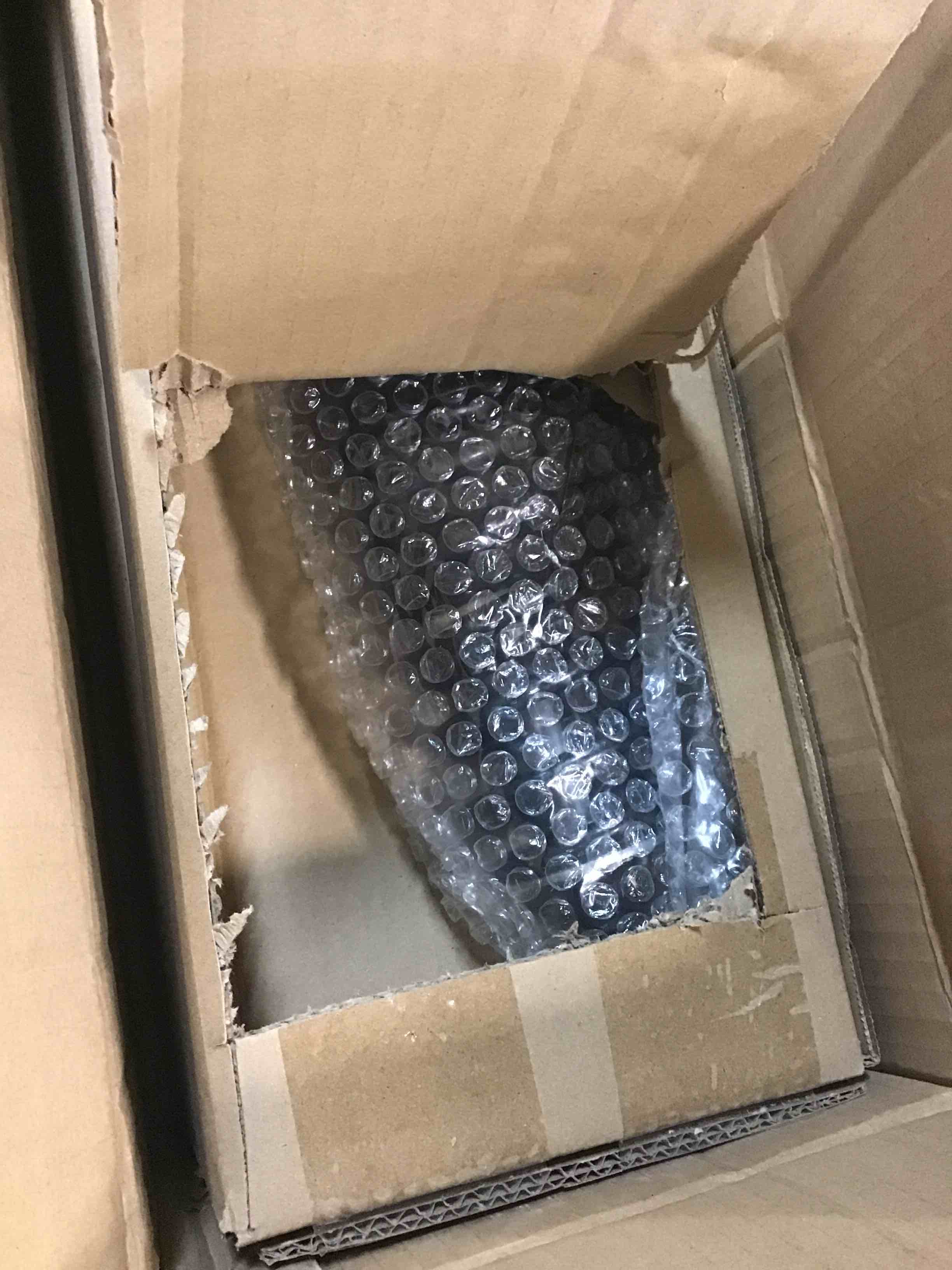 https://s3.amazonaws.com/lotting-images-prod/bidfta/BLU6501294_1718393662396.jpeg
