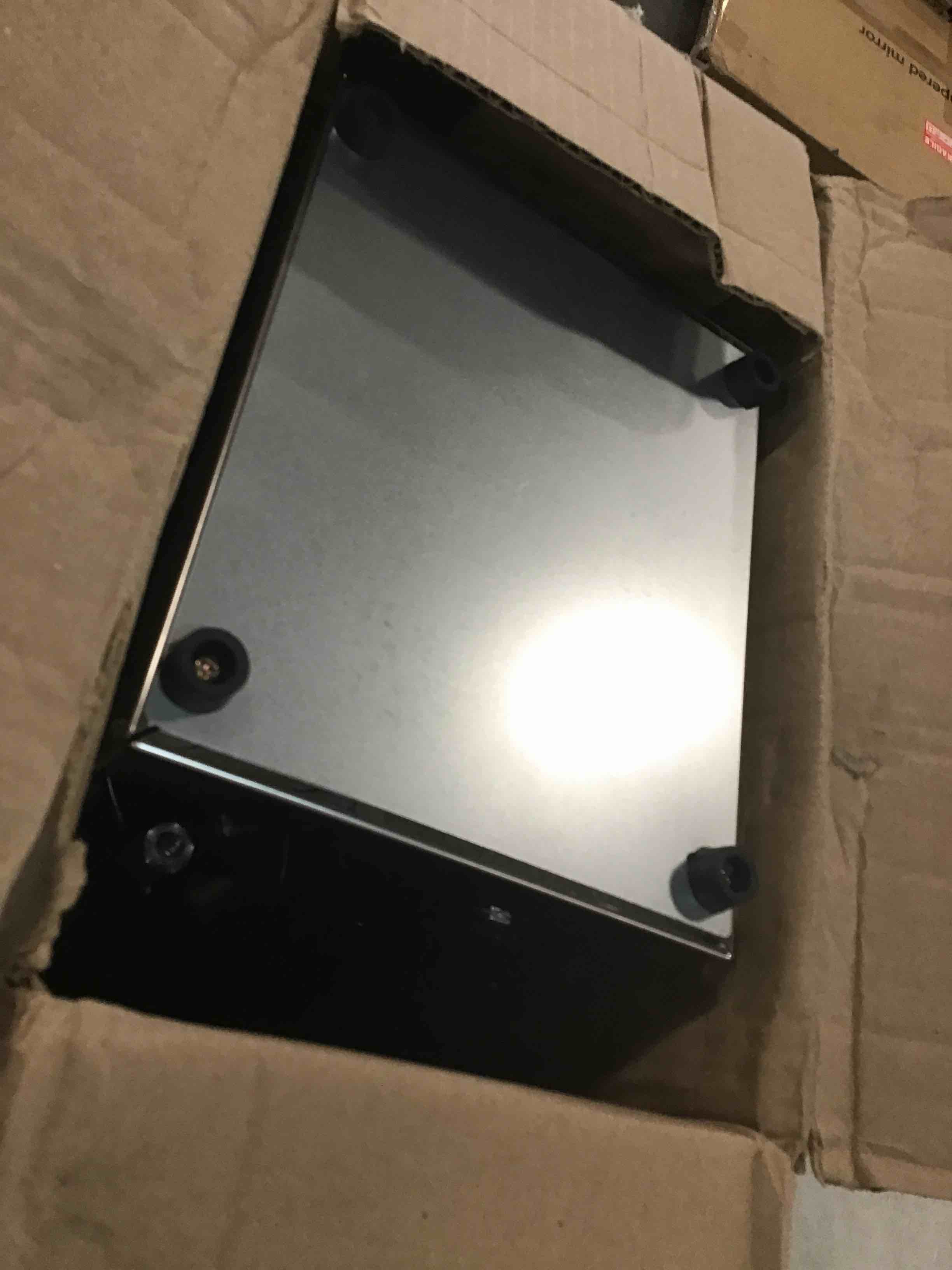https://s3.amazonaws.com/lotting-images-prod/bidfta/BLU6501377_1718455750659.jpeg