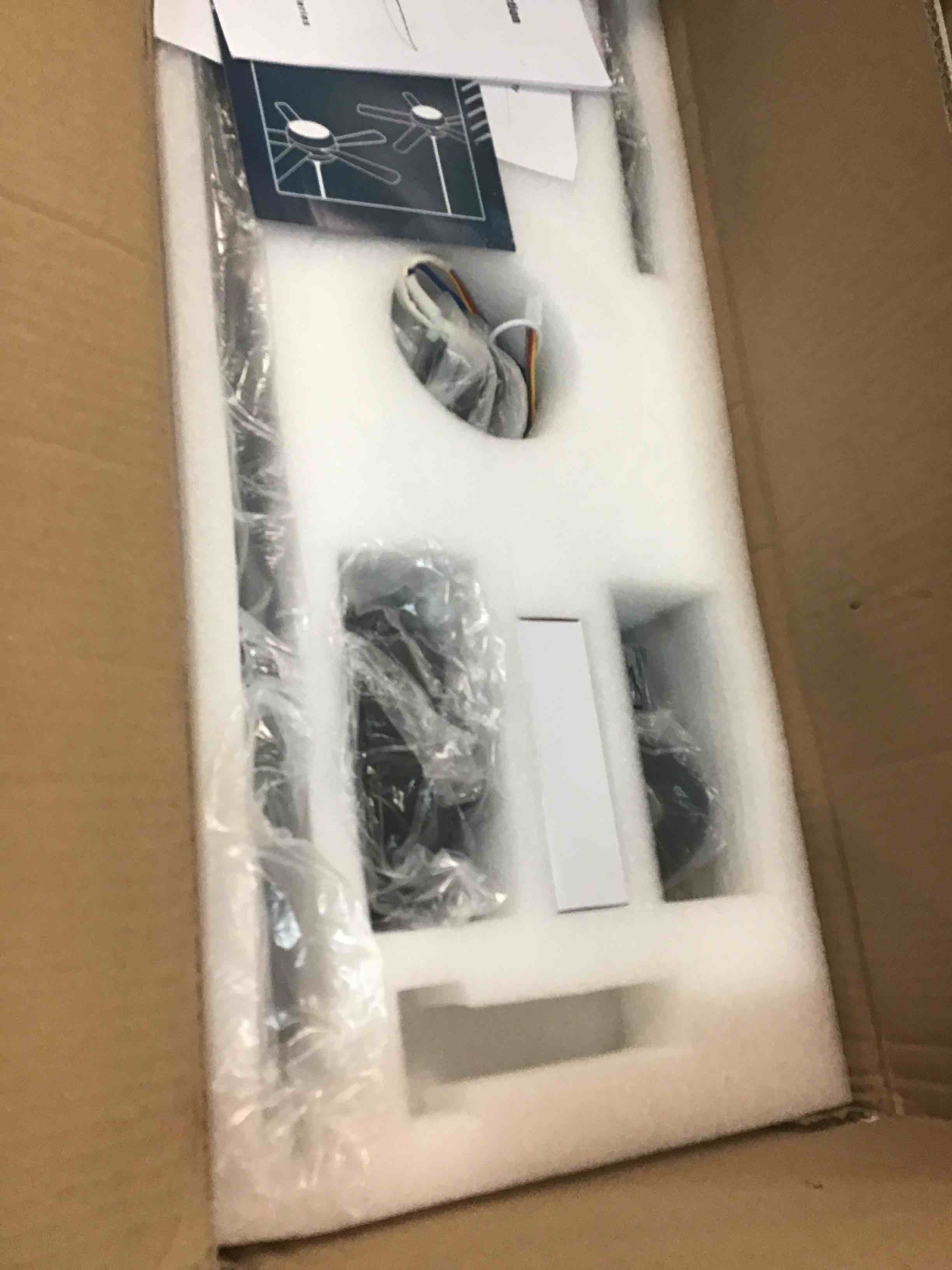https://s3.amazonaws.com/lotting-images-prod/bidfta/BLU6501383_1718458059623.jpeg