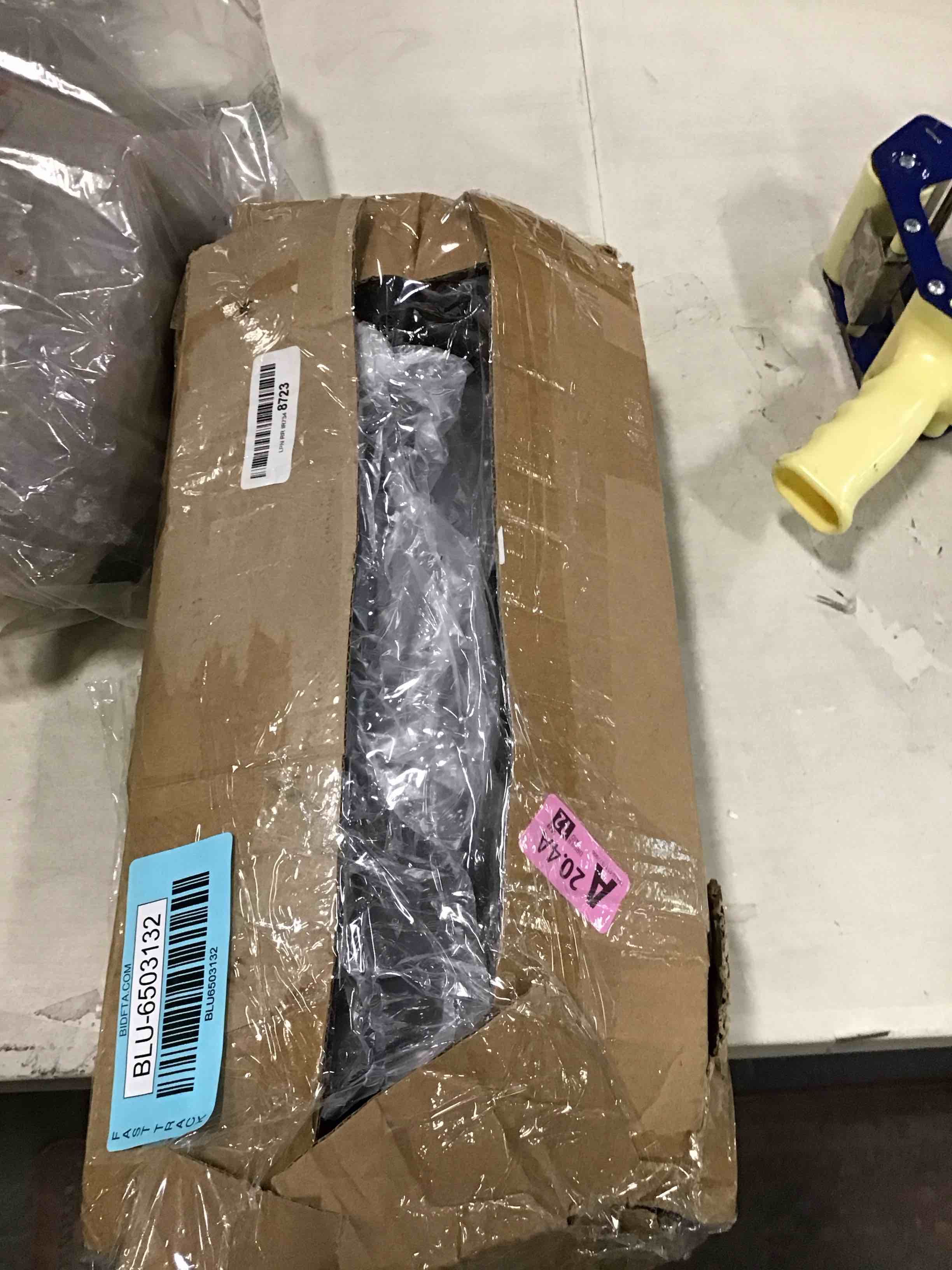https://s3.amazonaws.com/lotting-images-prod/bidfta/BLU6503132_1717167395374.jpeg
