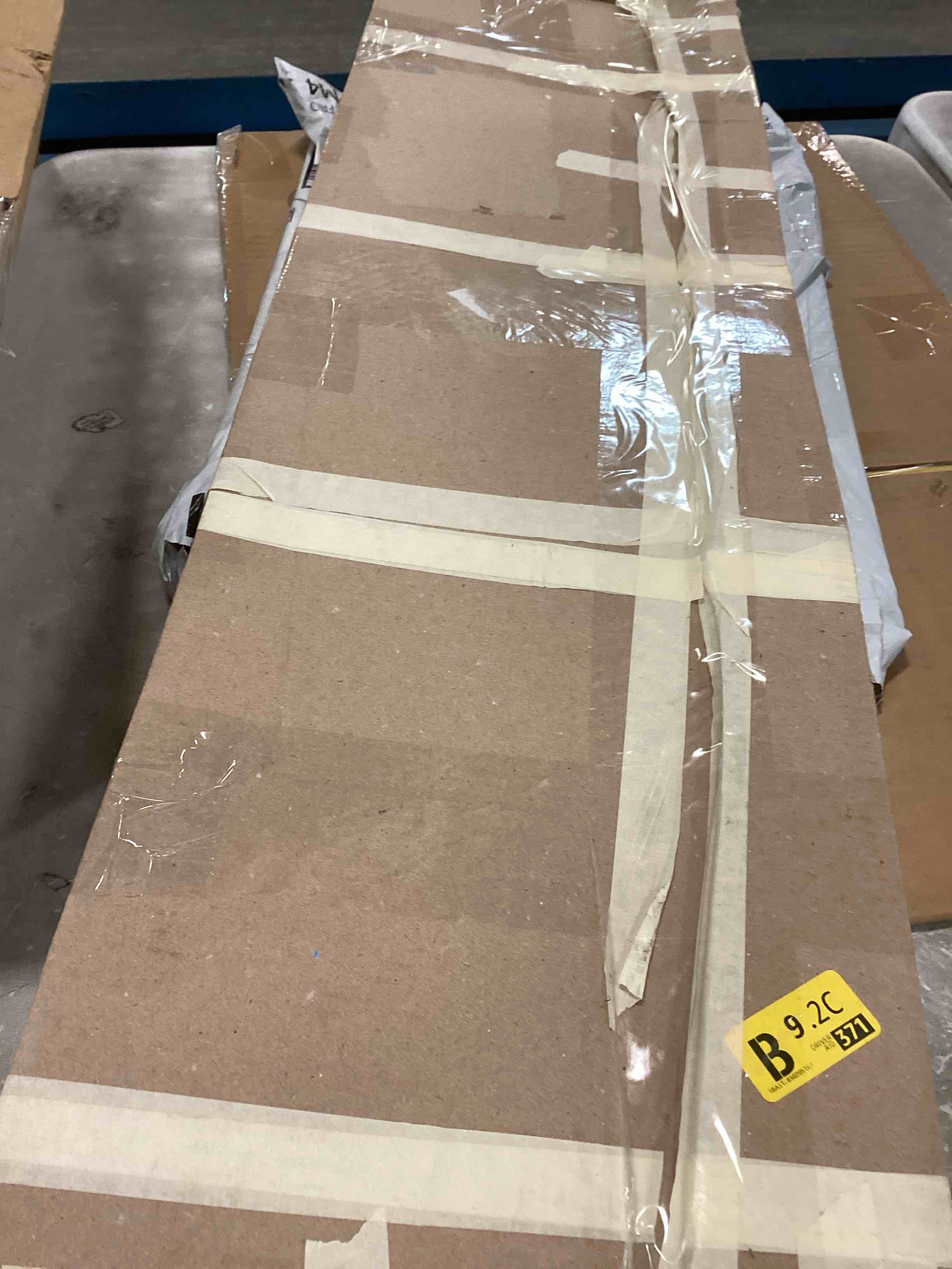 https://s3.amazonaws.com/lotting-images-prod/bidfta/BLU6504566_1717760885386.jpeg
