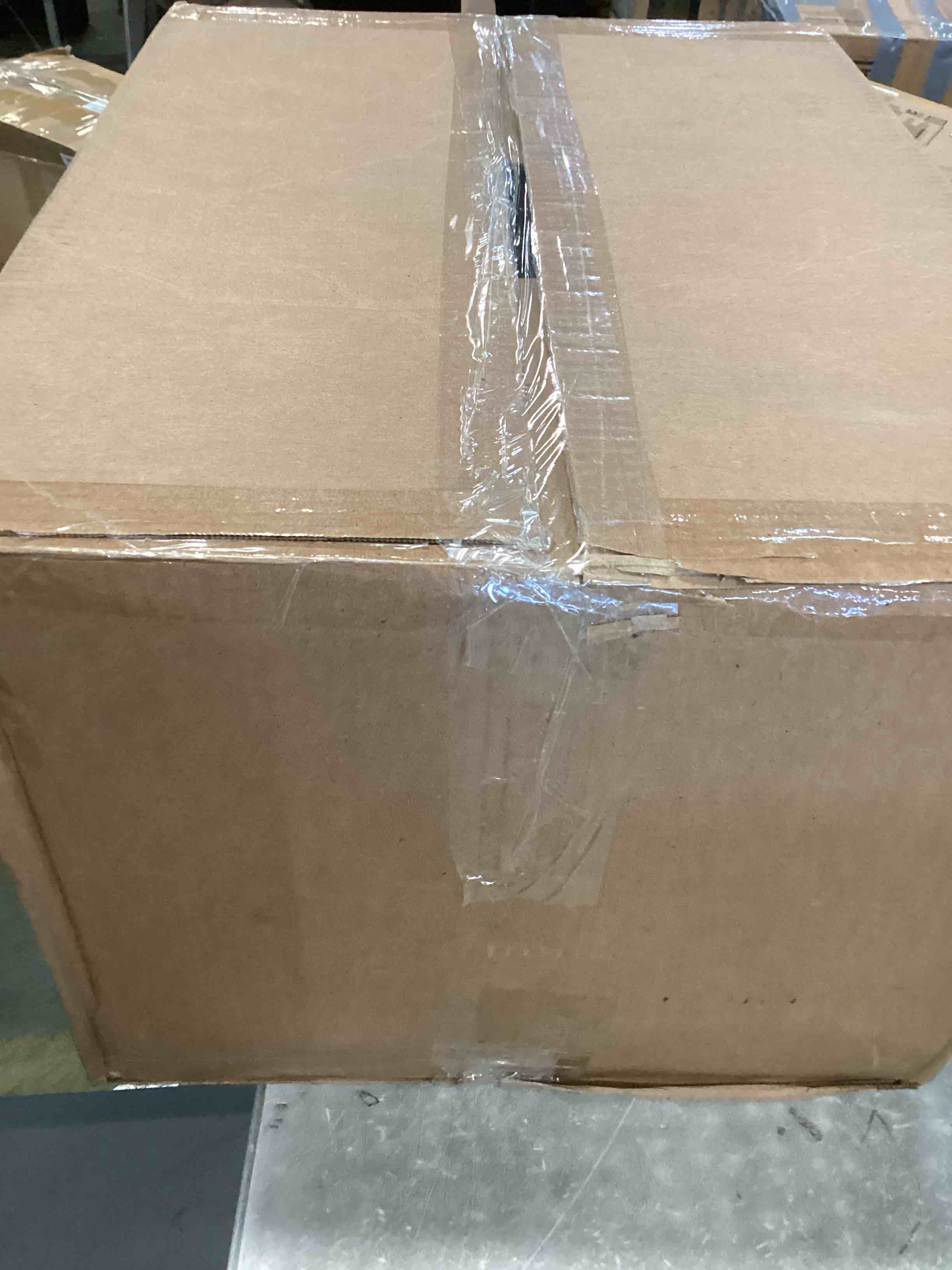 https://s3.amazonaws.com/lotting-images-prod/bidfta/BLU6504681_1717773230521.jpeg
