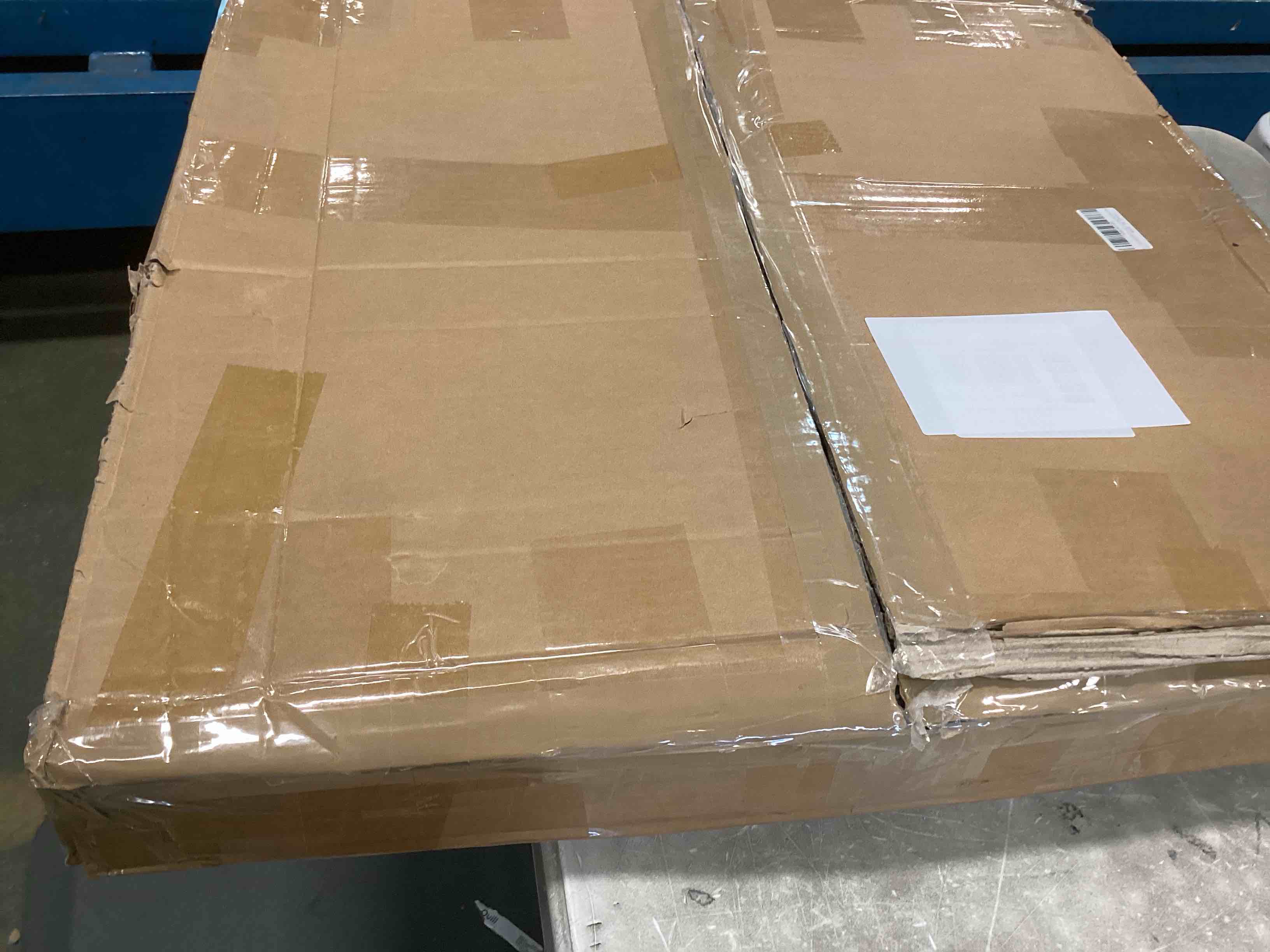https://s3.amazonaws.com/lotting-images-prod/bidfta/BLU6504778_1717785768839.jpeg