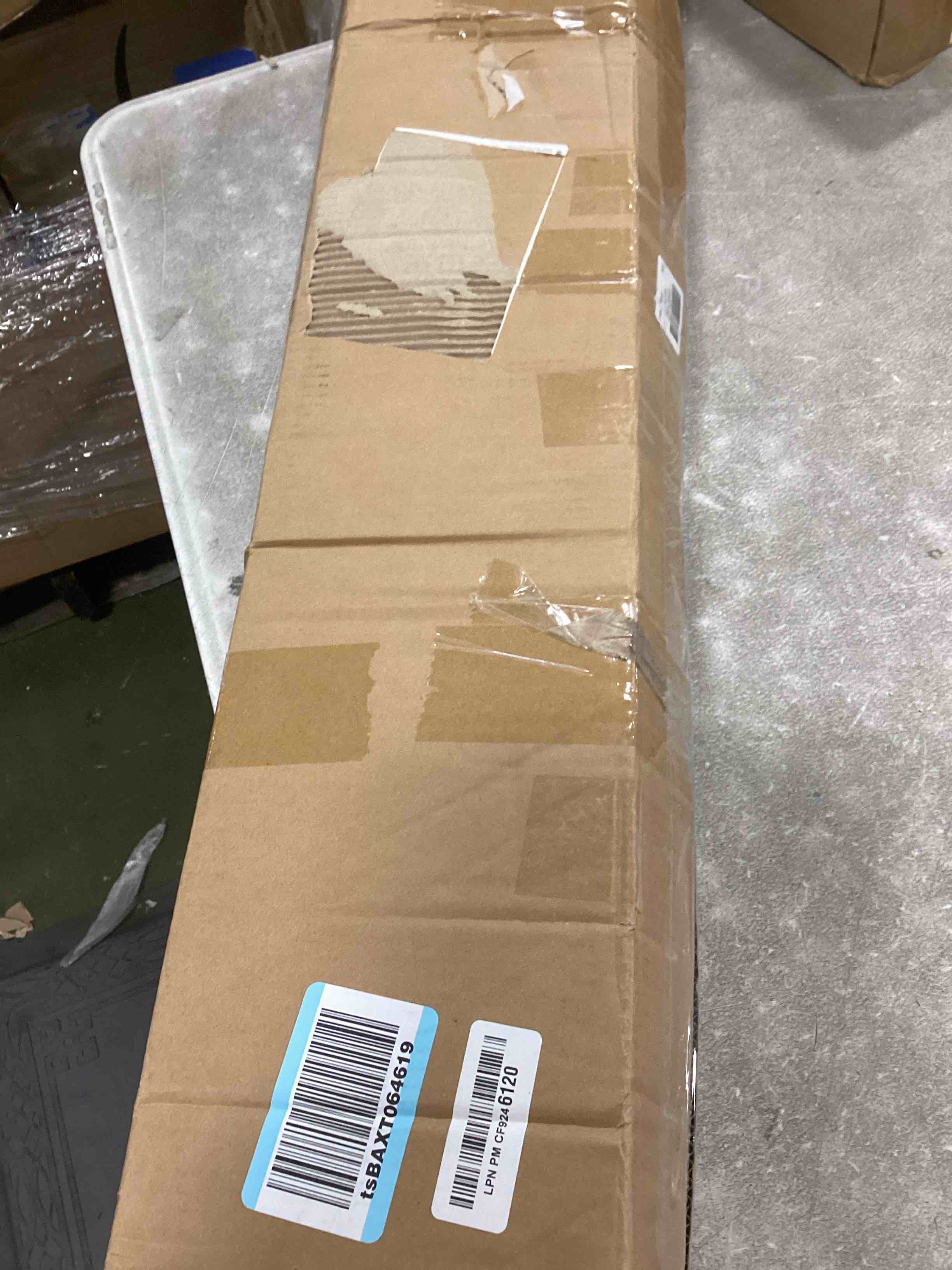 https://s3.amazonaws.com/lotting-images-prod/bidfta/BLU6504876_1718027182435.jpeg