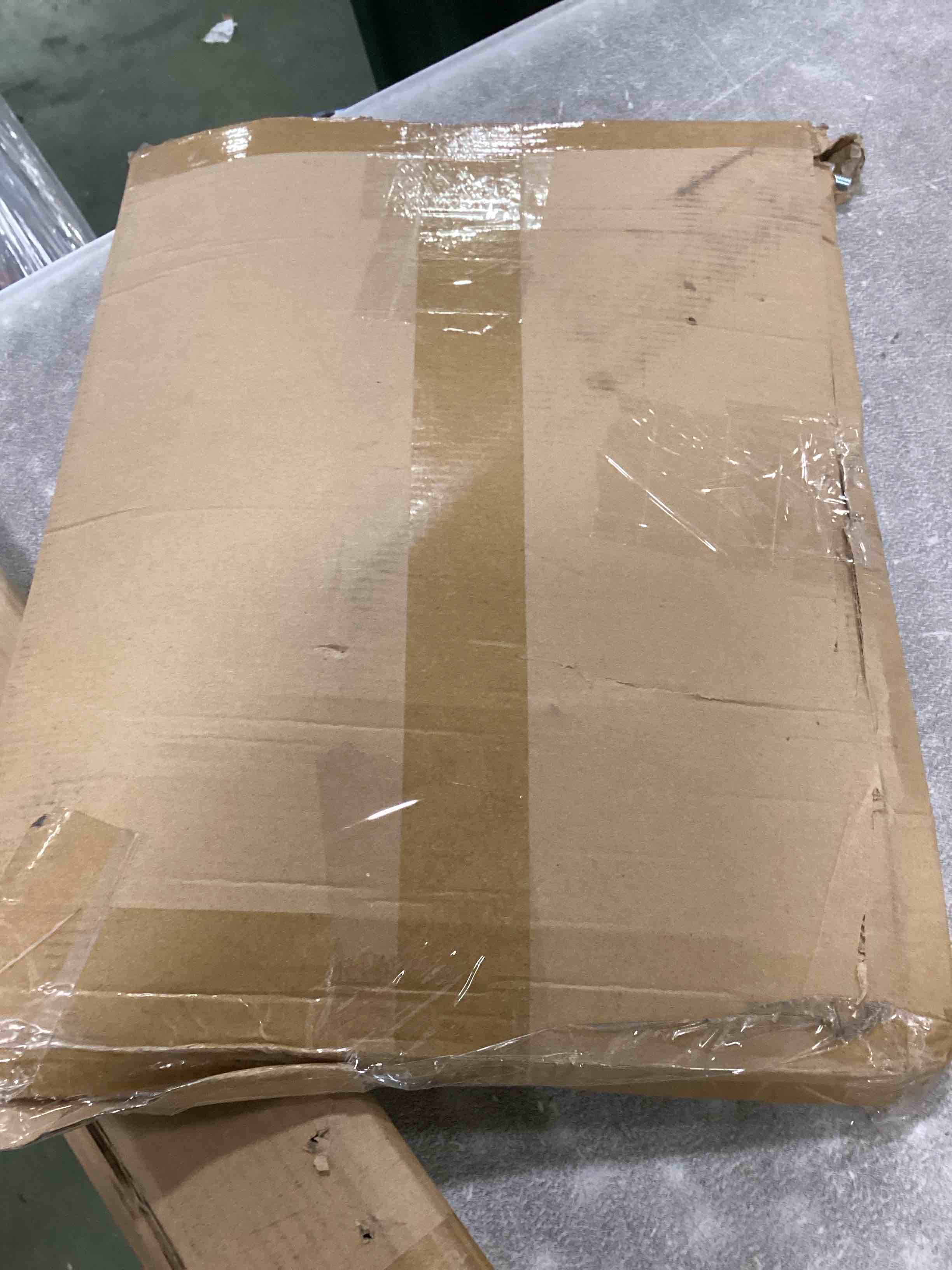 https://s3.amazonaws.com/lotting-images-prod/bidfta/BLU6504913_1718034359591.jpeg
